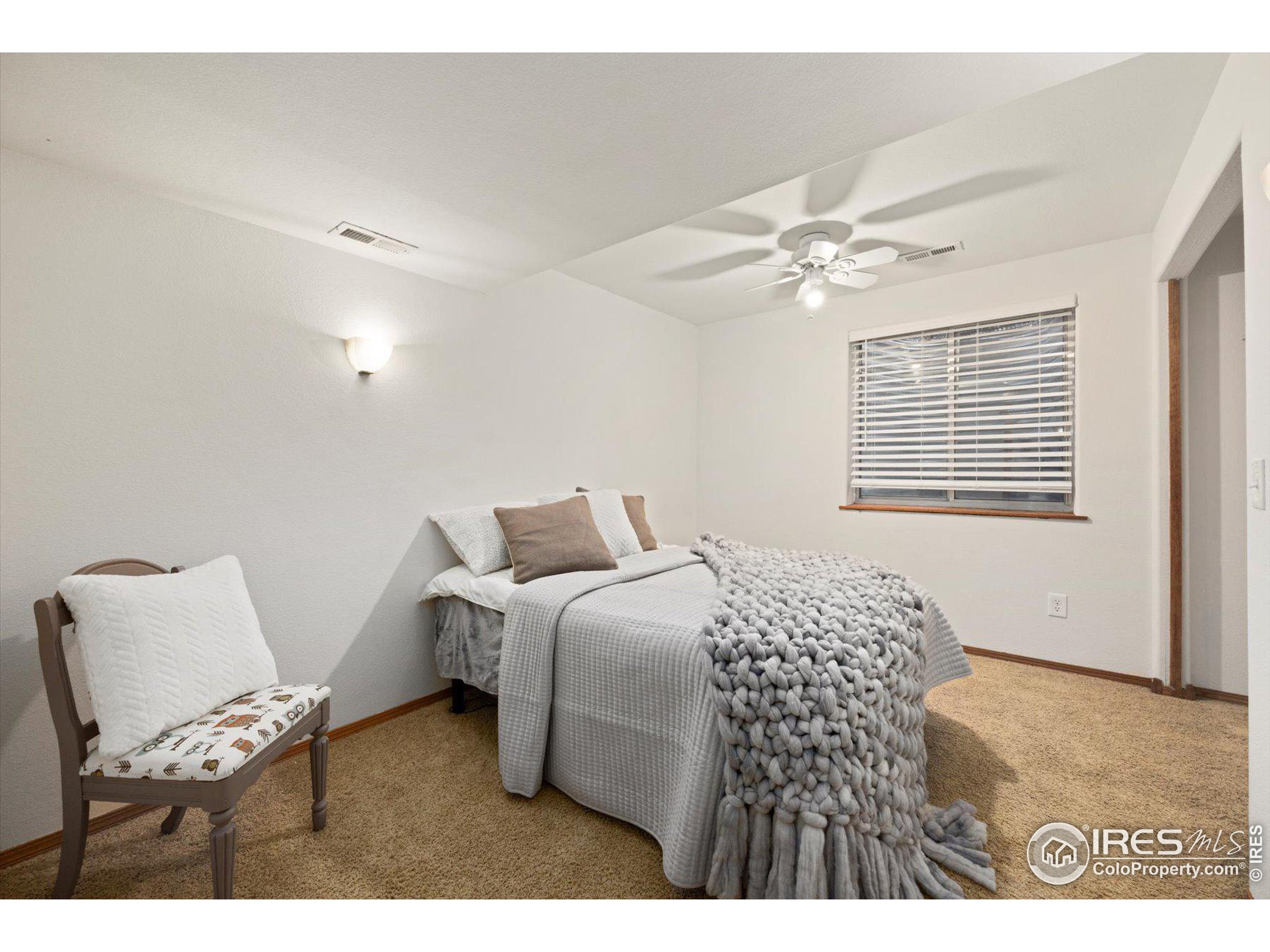 3441 Larkspur Dr