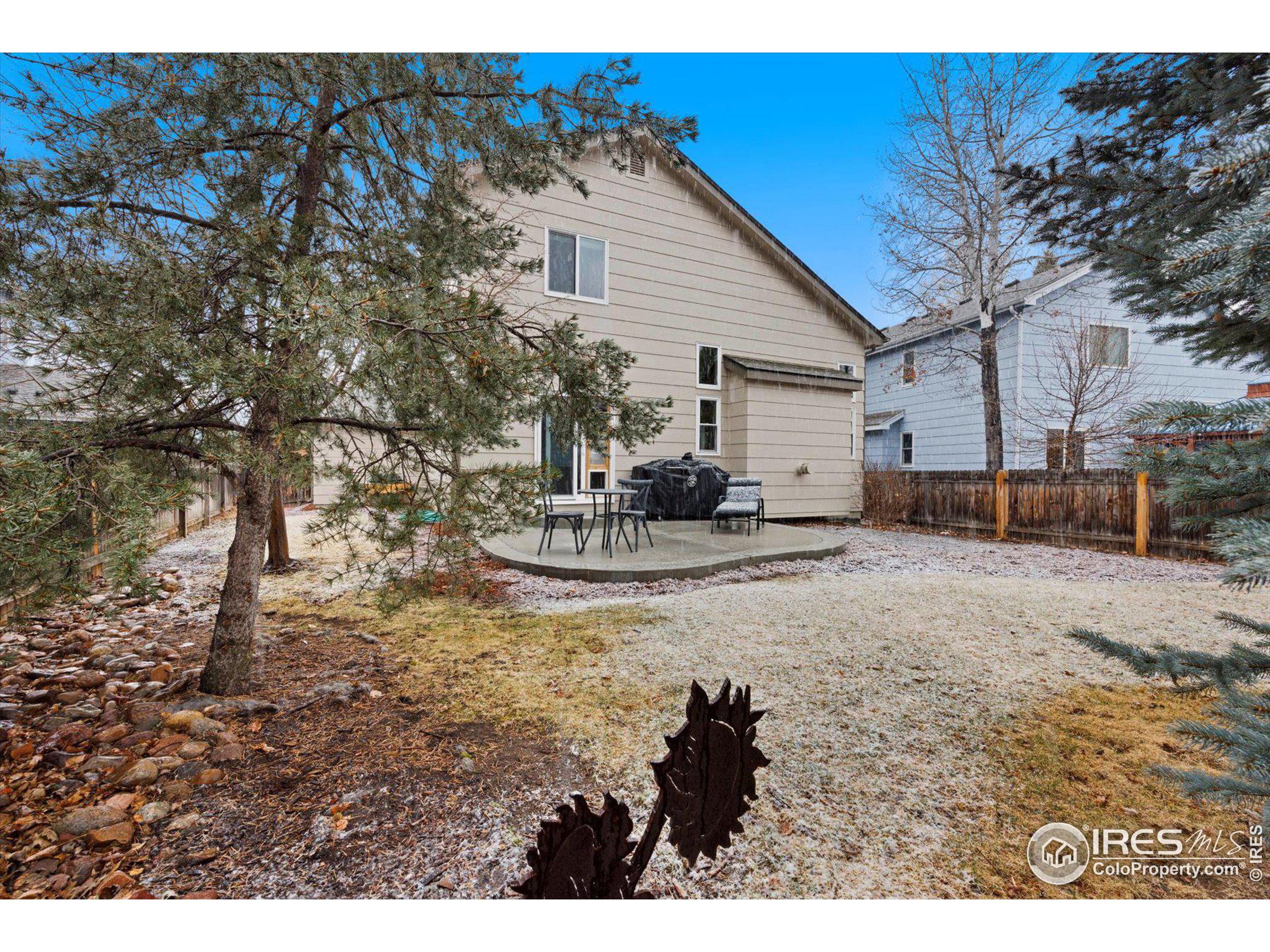 3441 Larkspur Dr