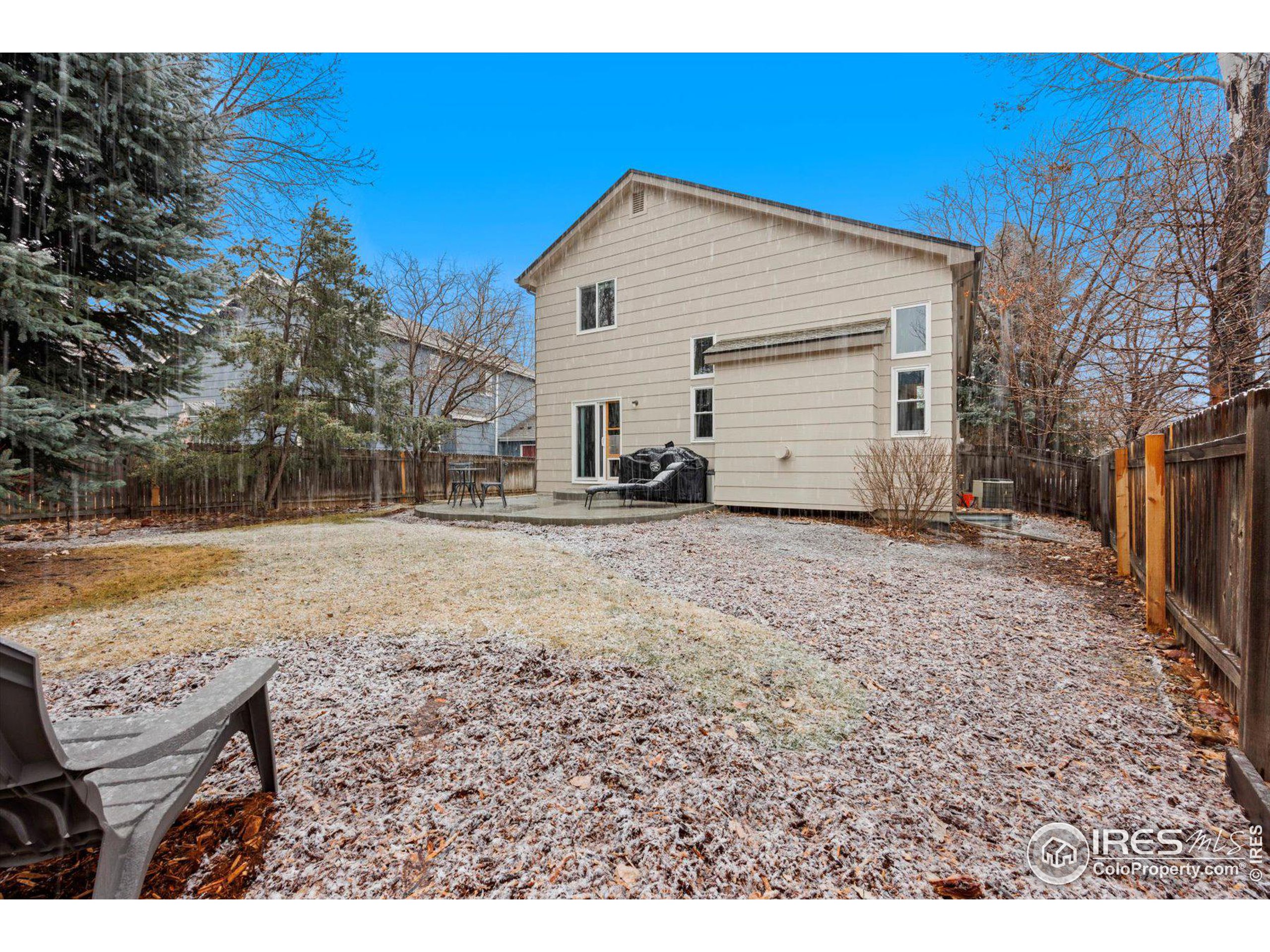 3441 Larkspur Dr