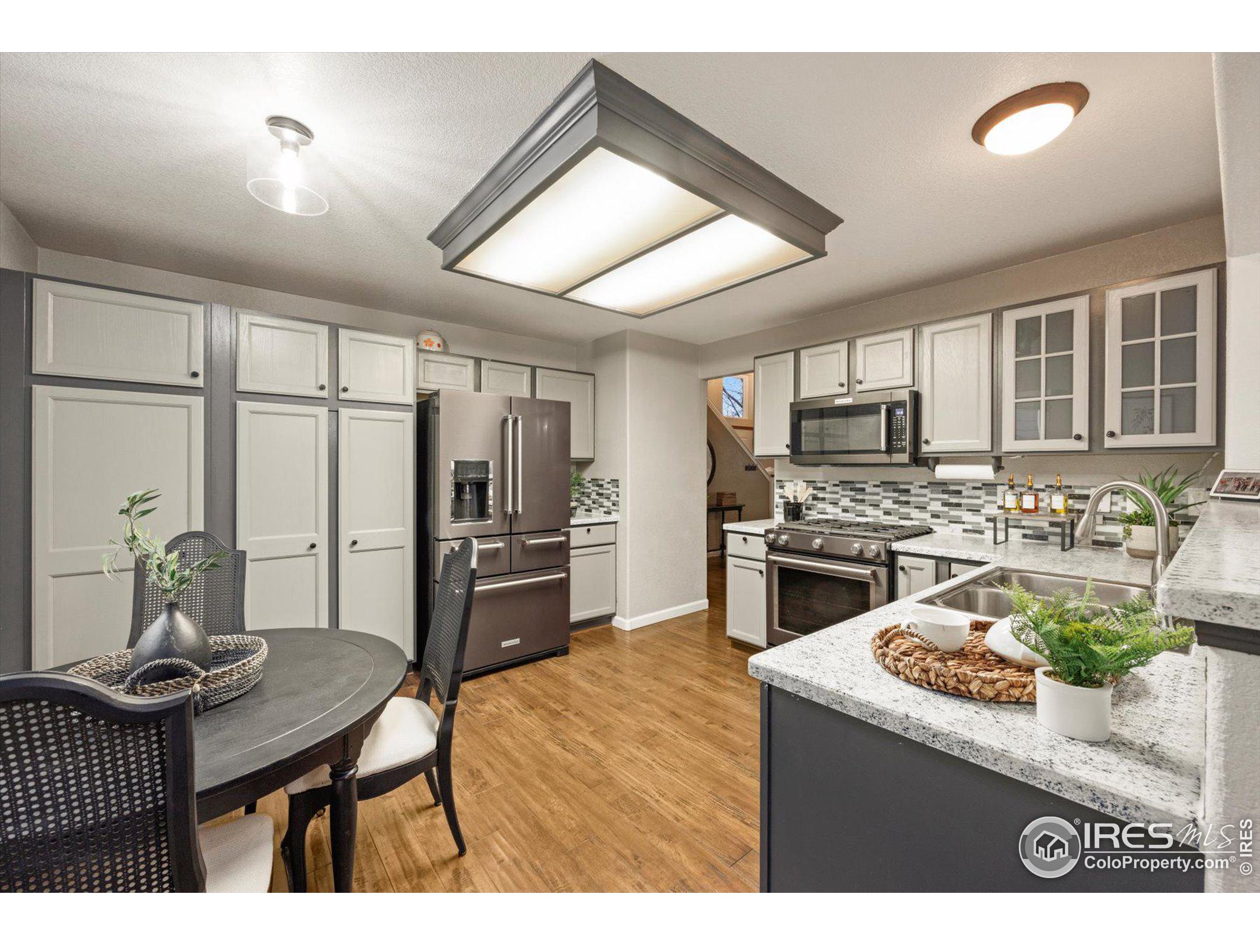 3441 Larkspur Dr