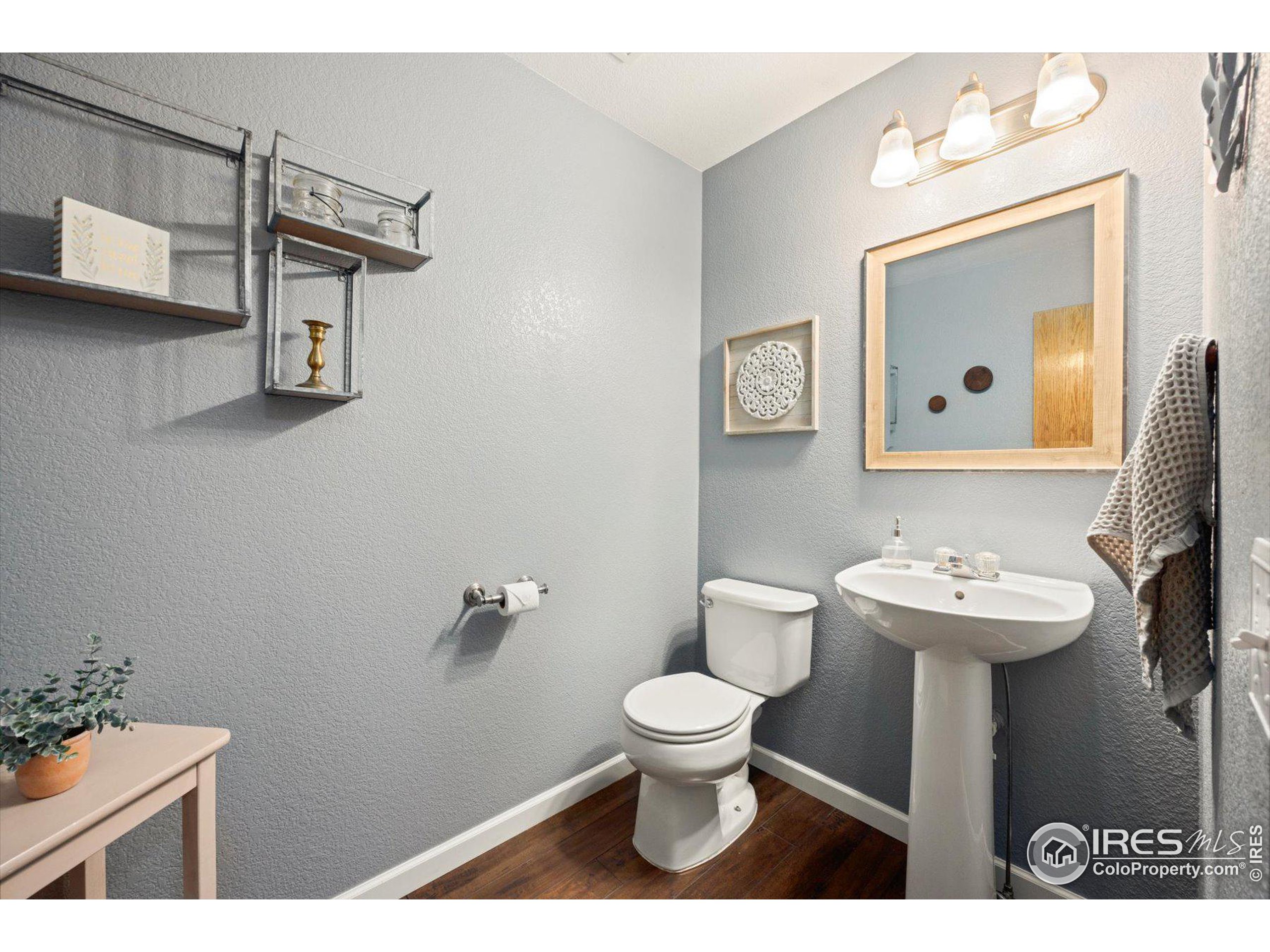 3441 Larkspur Dr