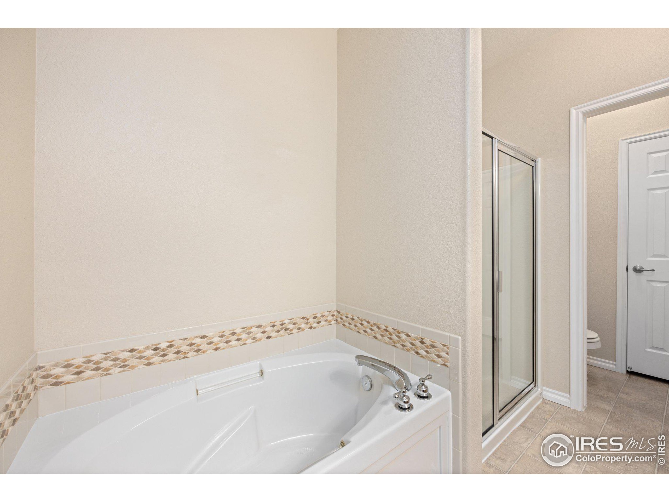 3307 Molly Ln