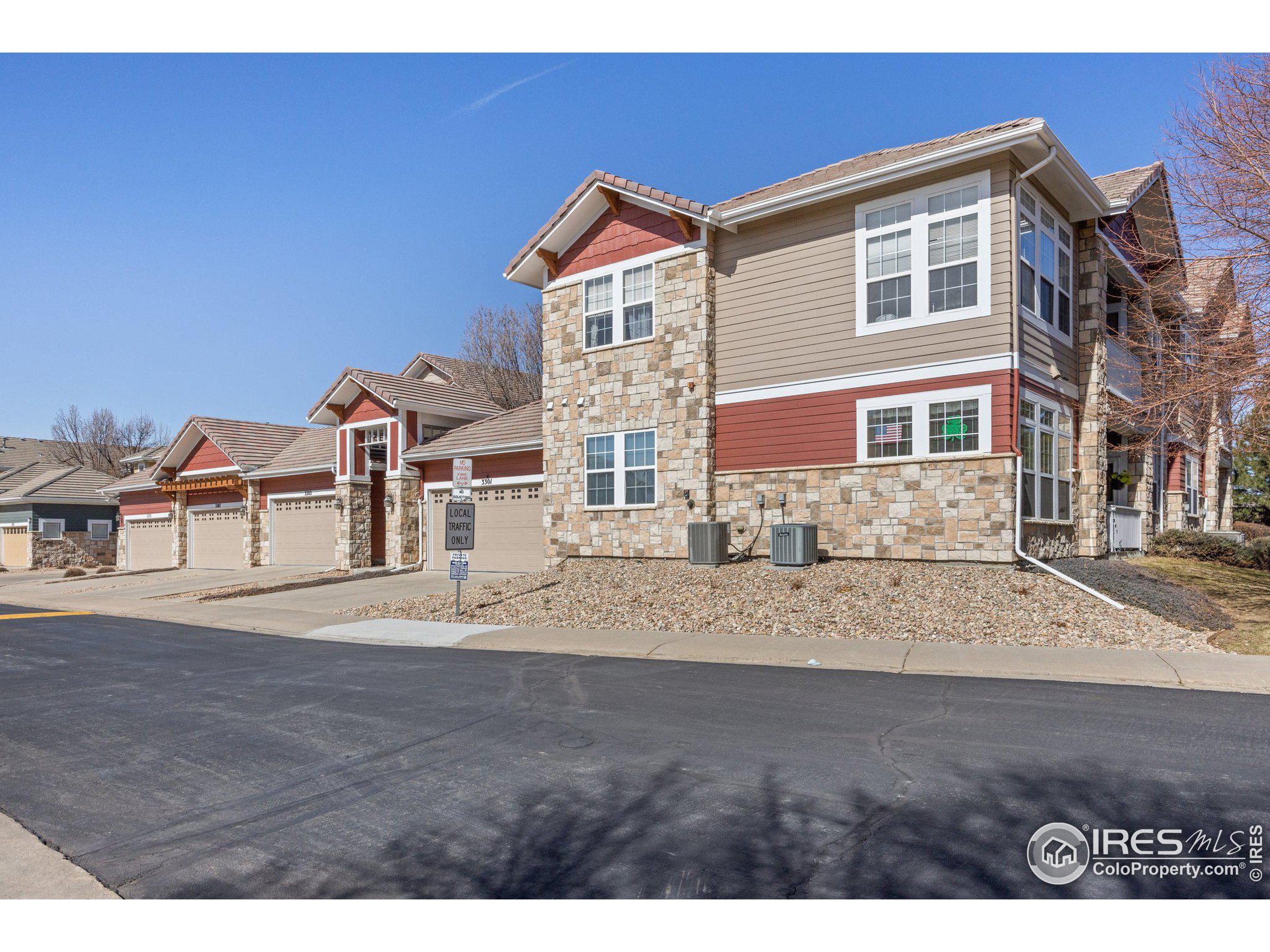 3307 Molly Ln