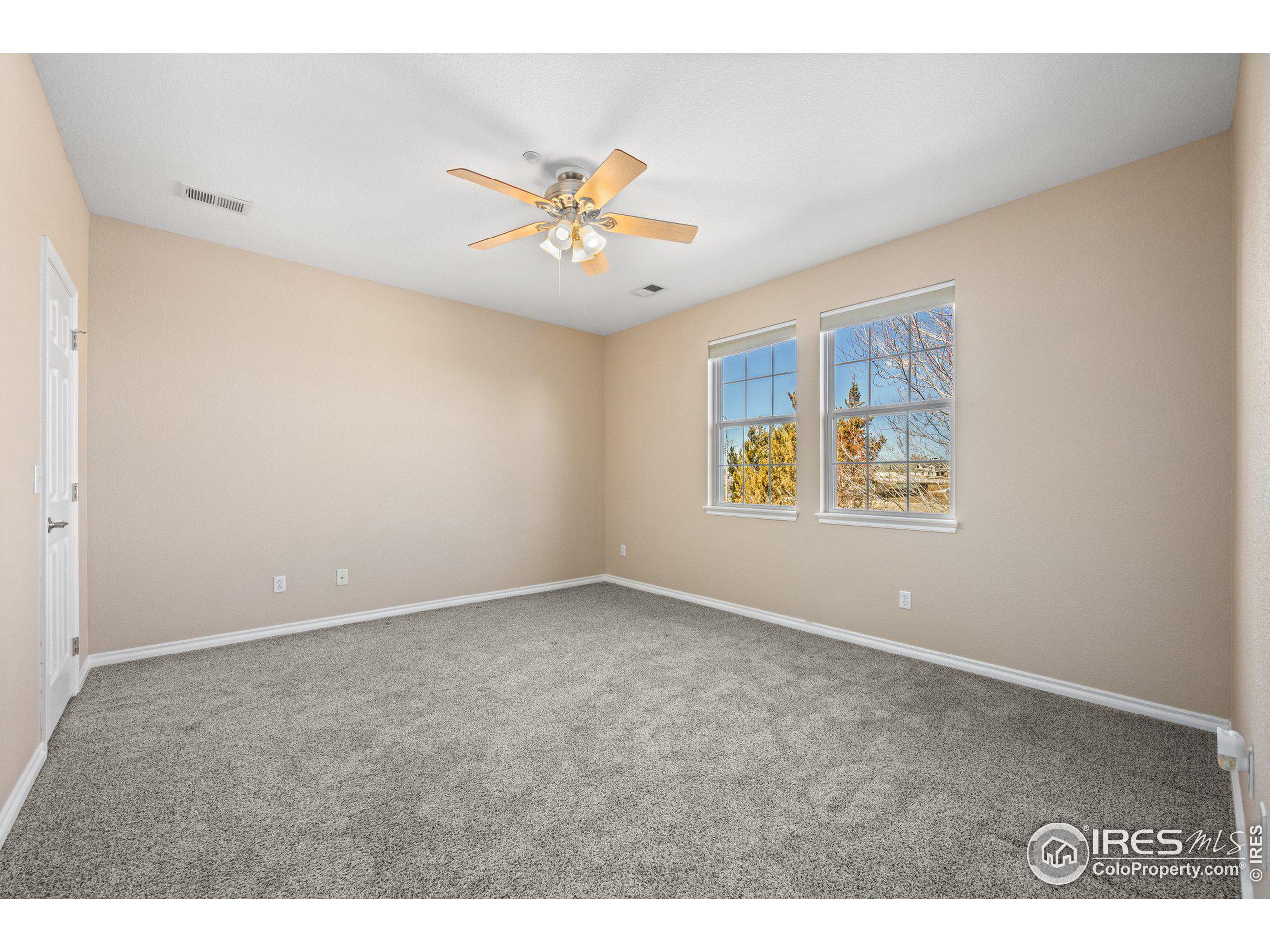 3307 Molly Ln