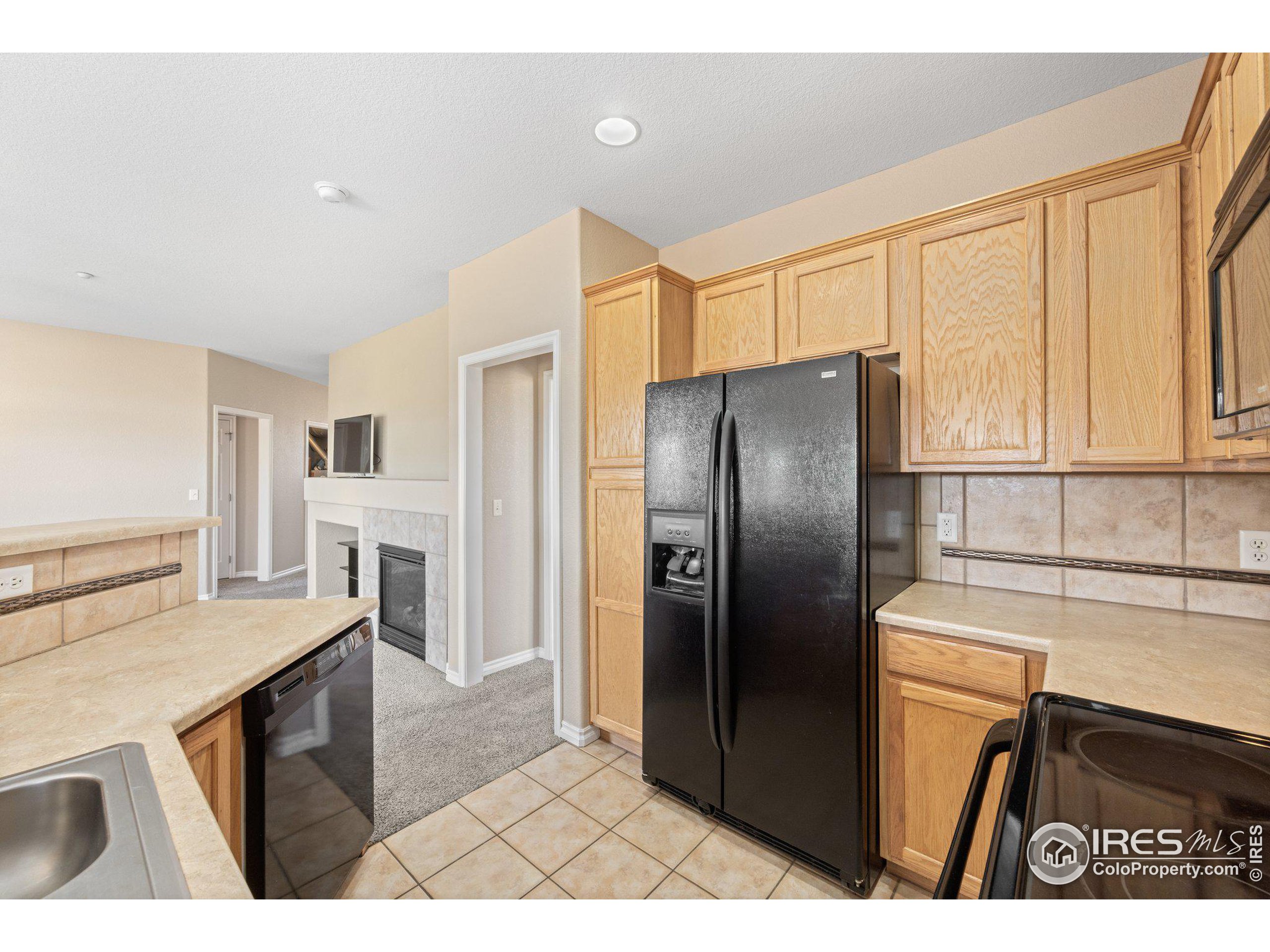 3307 Molly Ln
