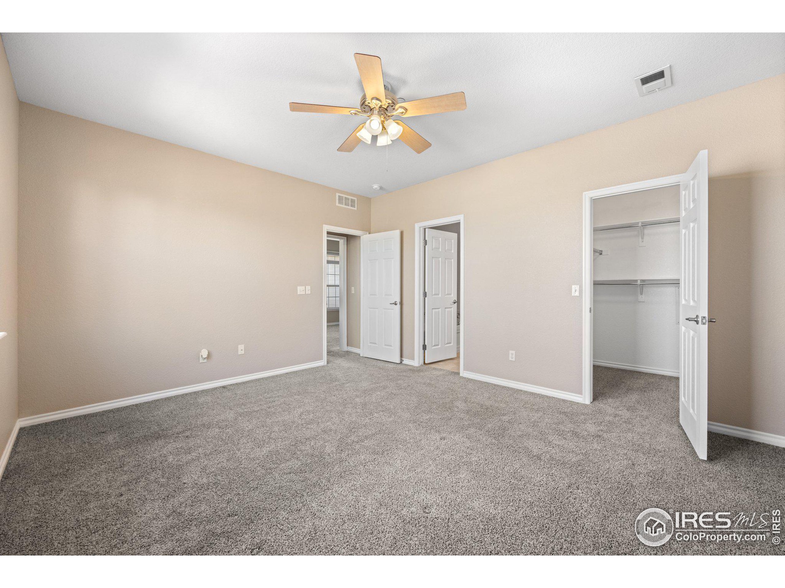 3307 Molly Ln