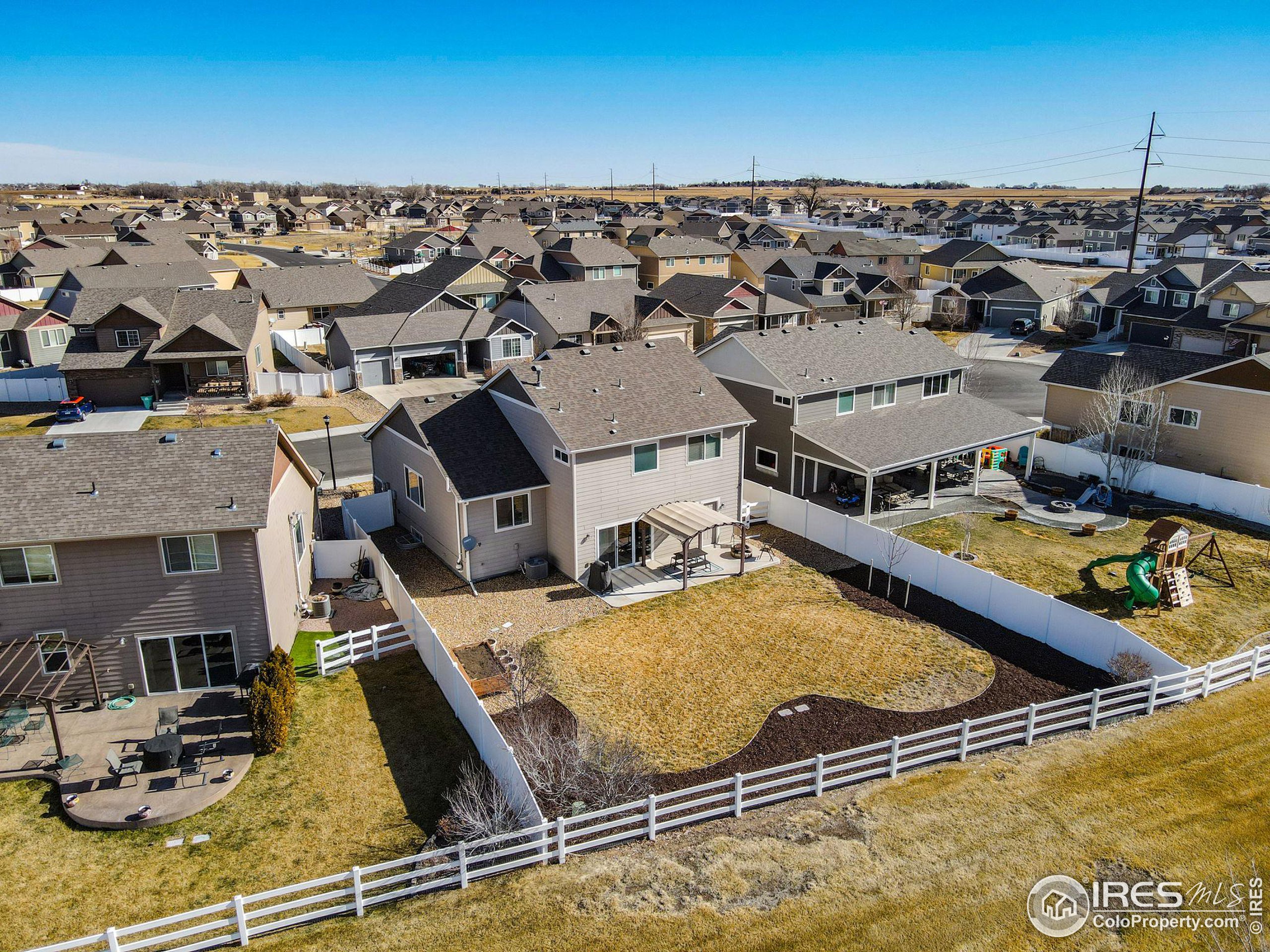 262 Pinebrook Ct