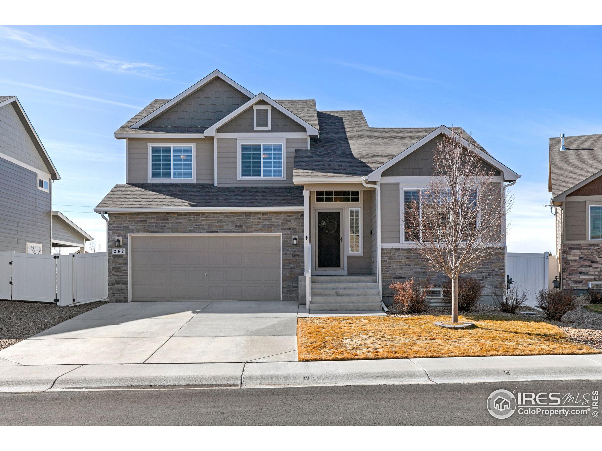 262 Pinebrook Ct