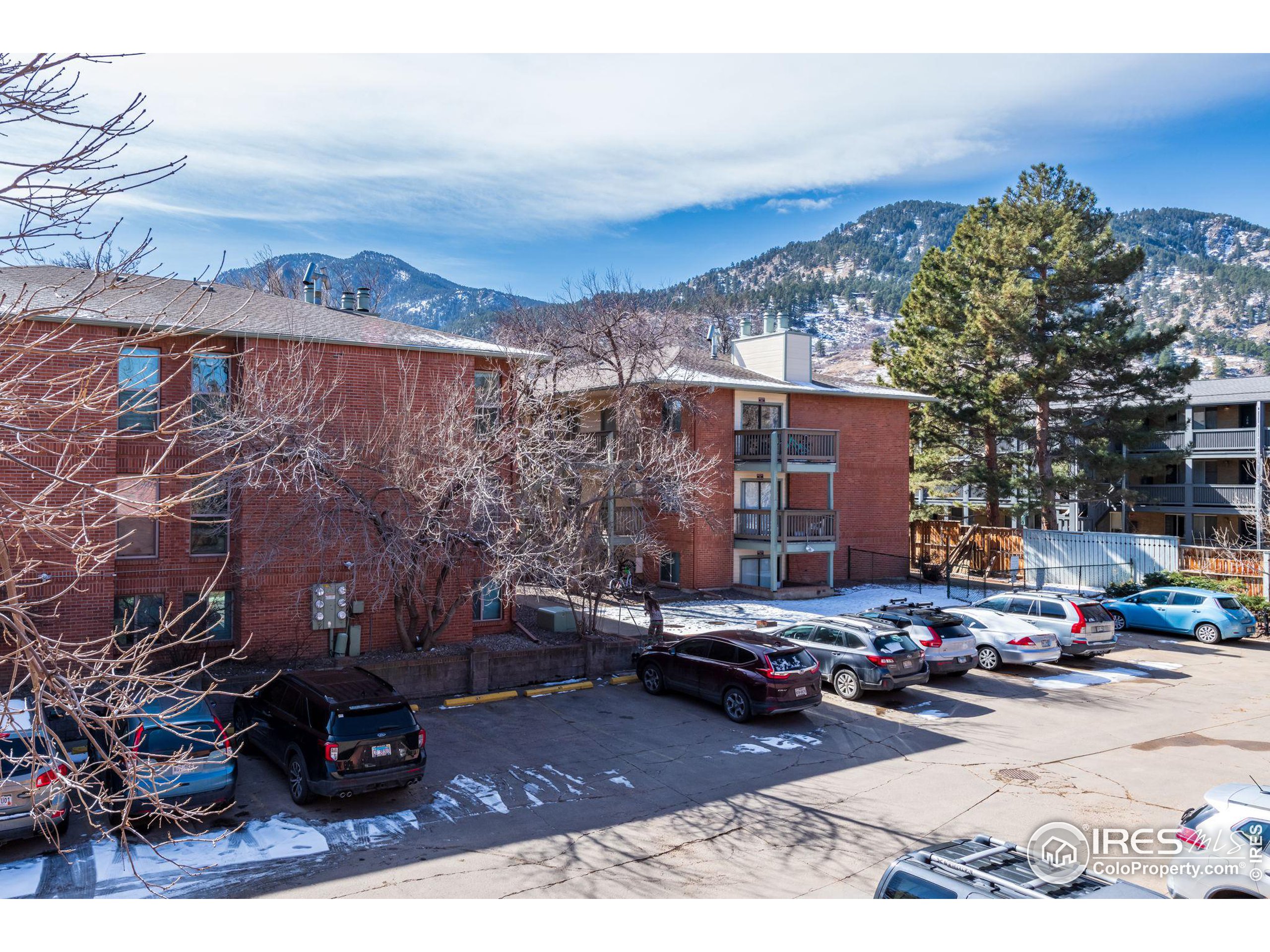 745 Arapahoe Ave 302