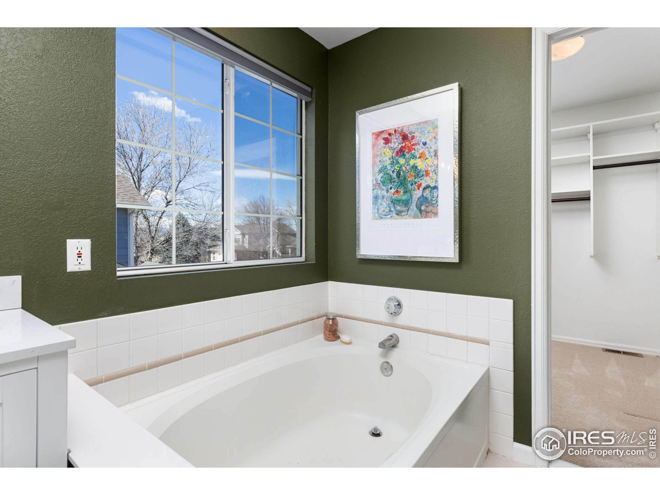 451 Pinewood Cir