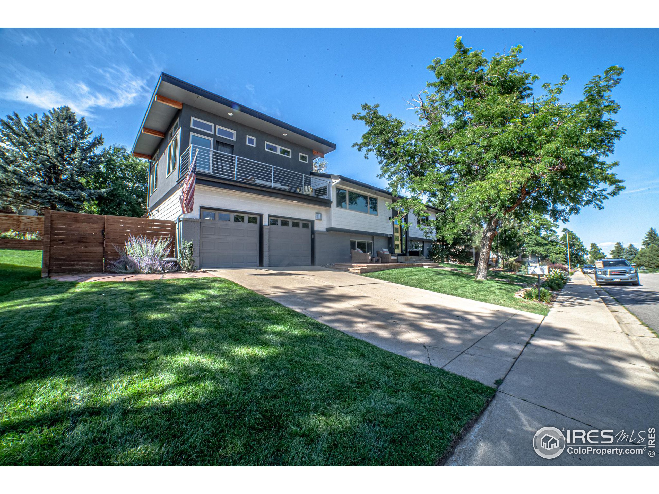 2355 Hillsdale Way
