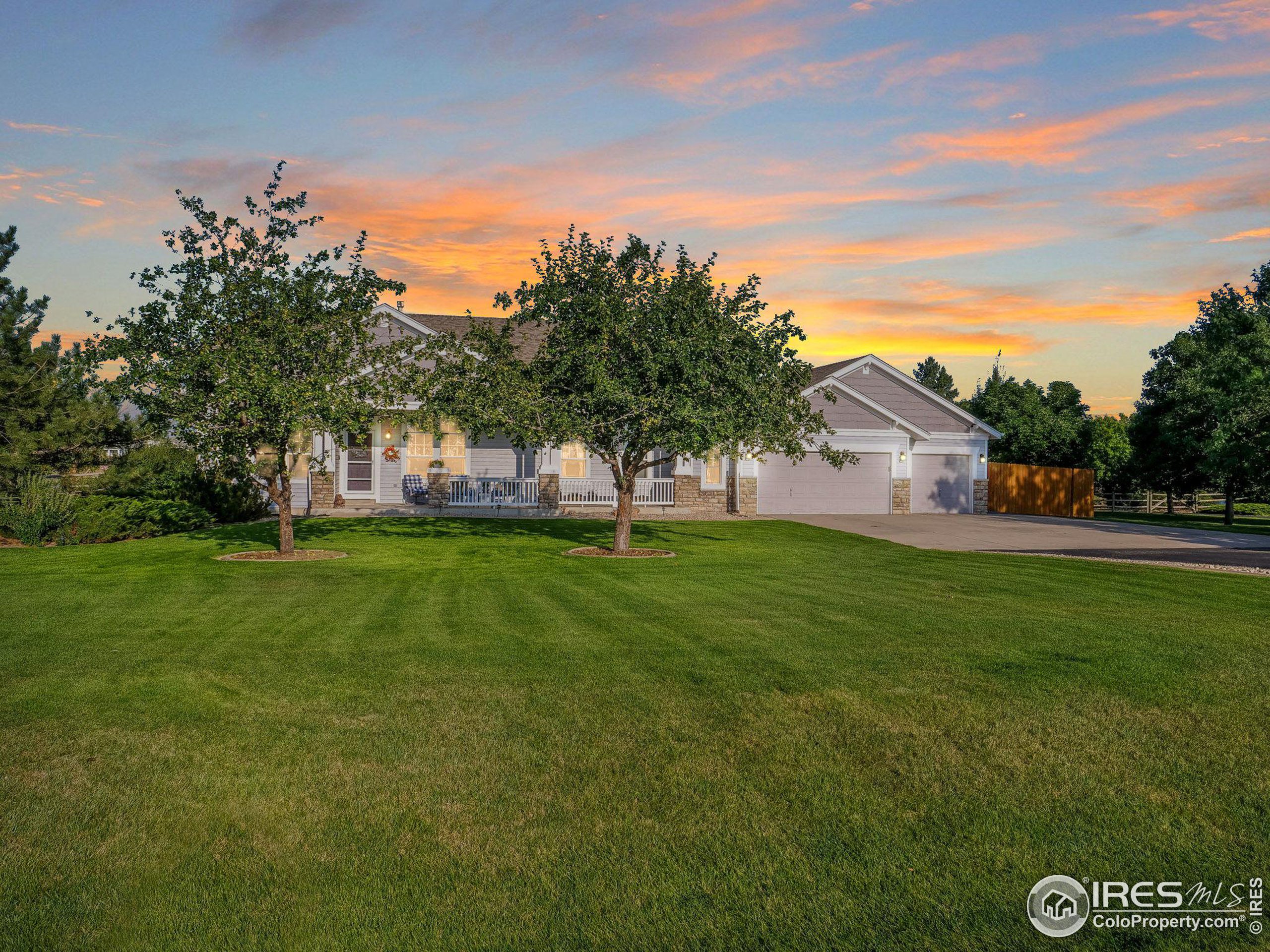 8878 Longs Peak Cir