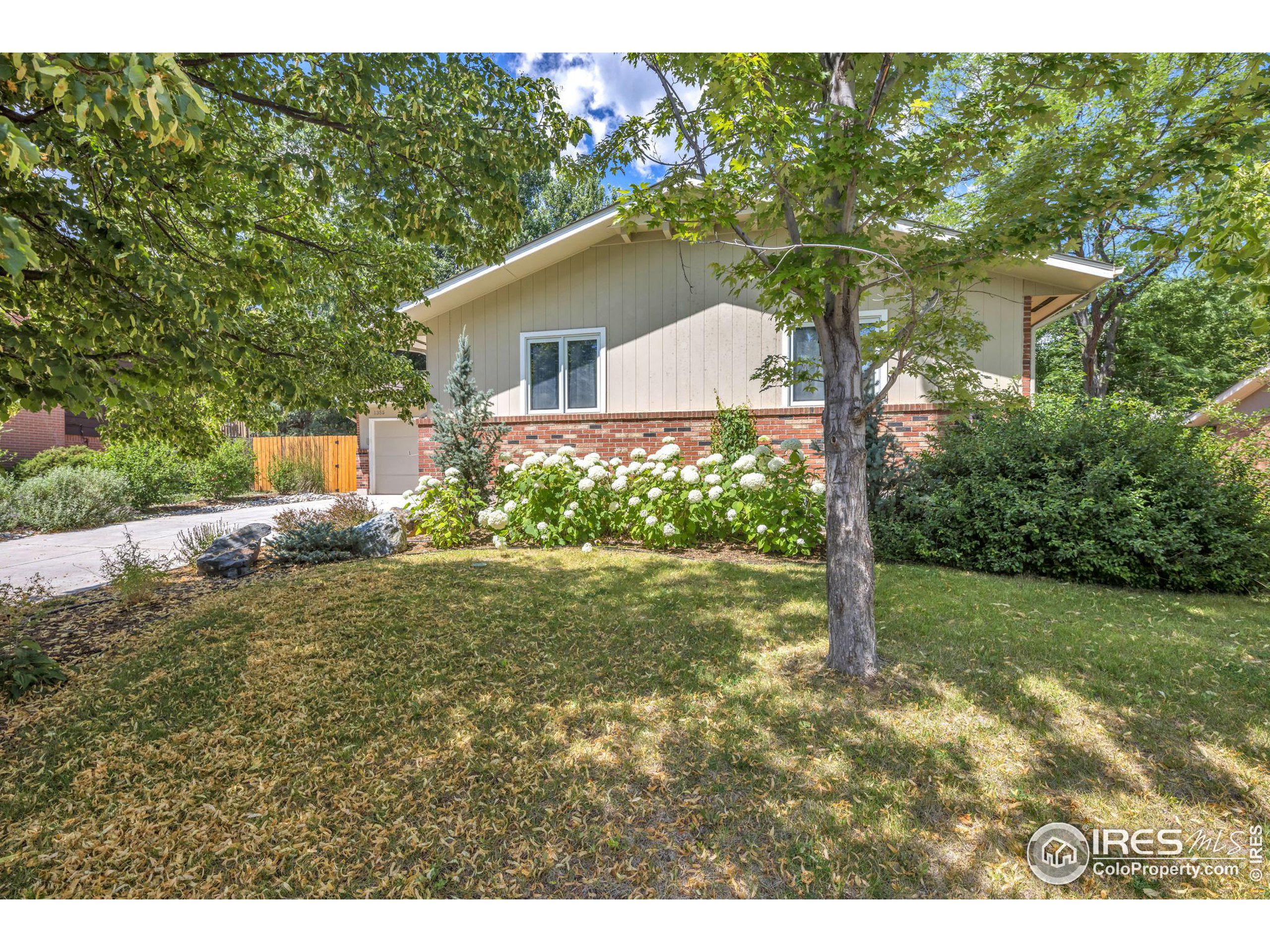 1355 Ithaca Dr