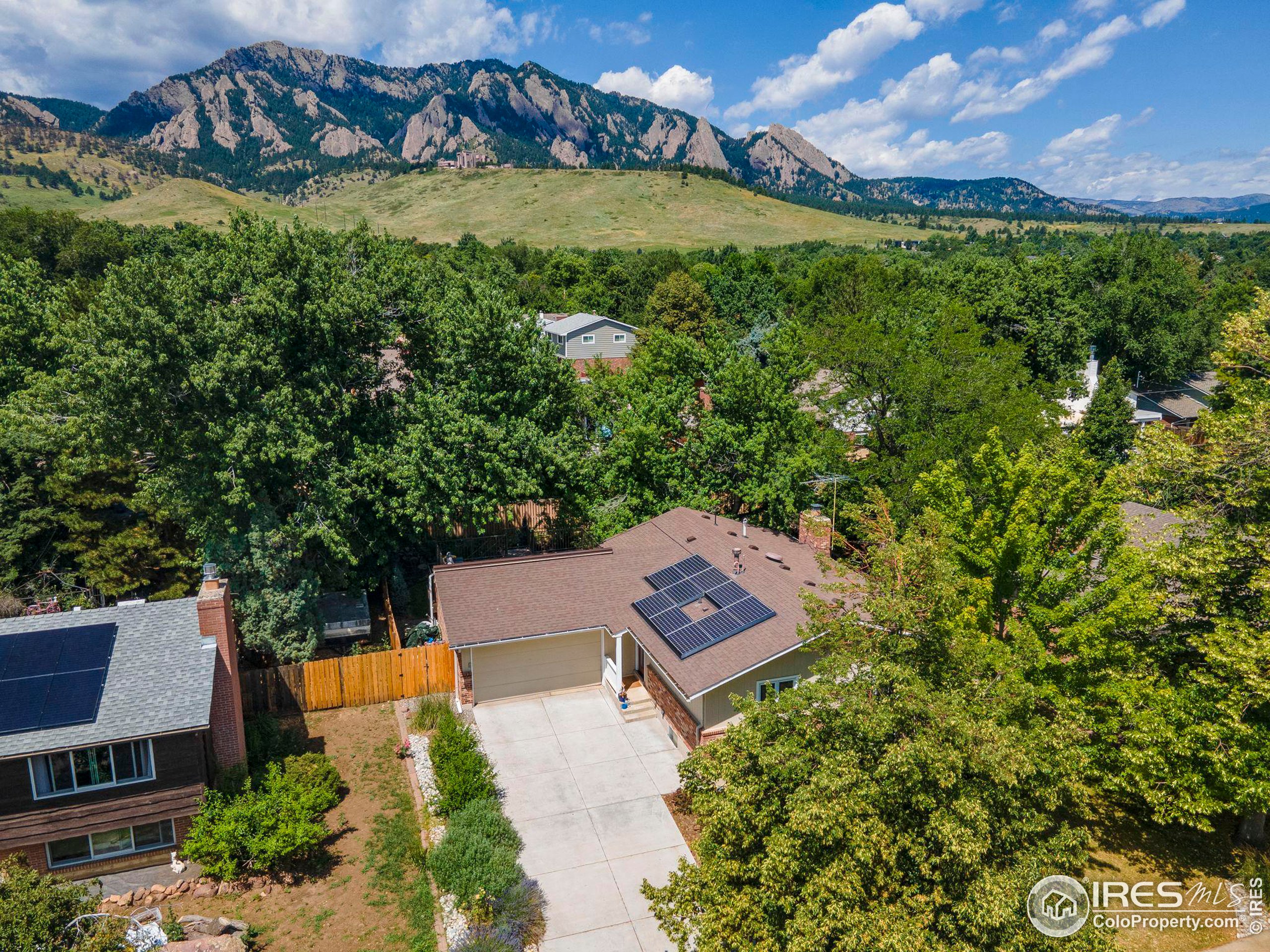 1355 Ithaca Dr