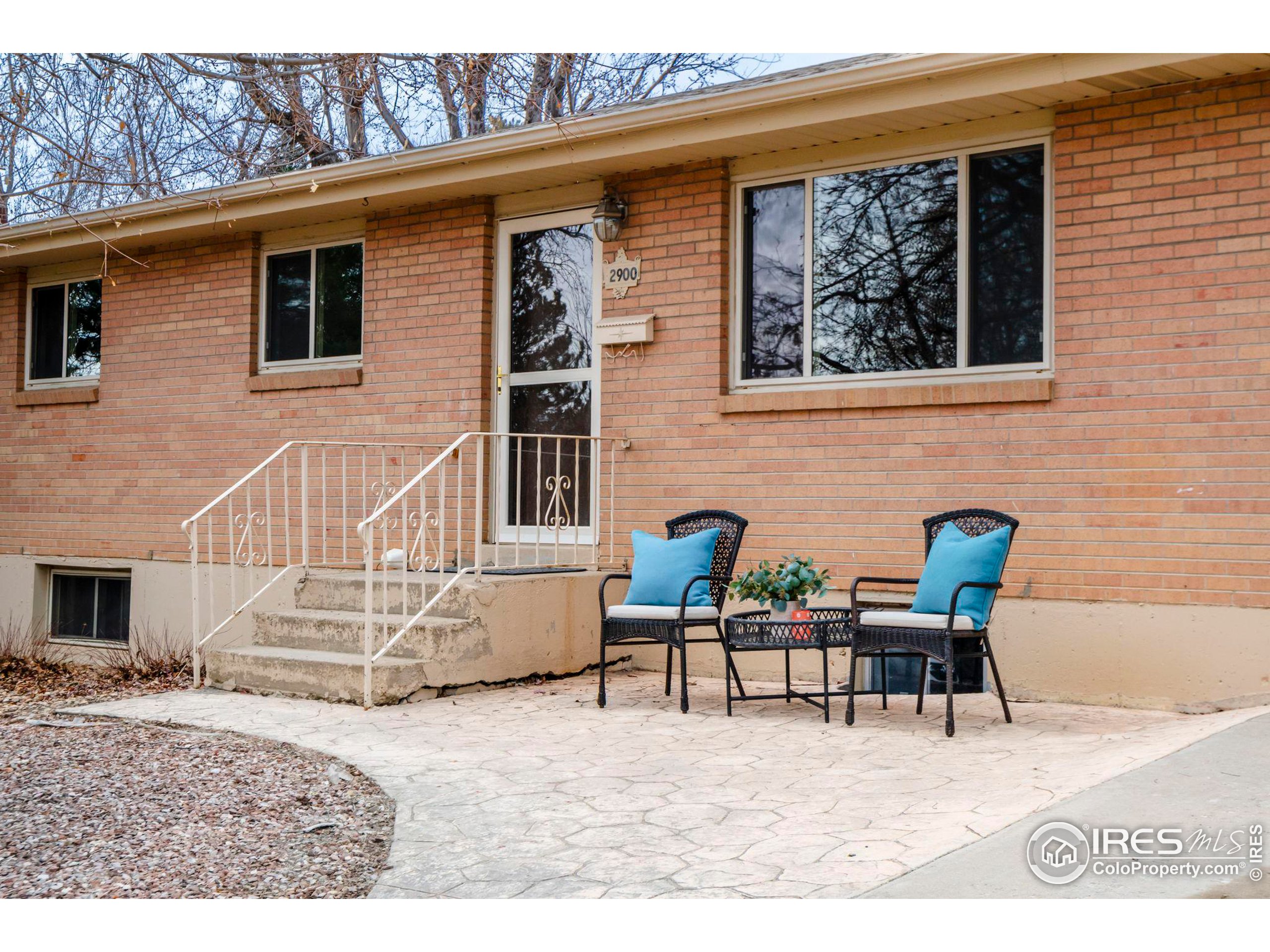 2900 Dover Dr