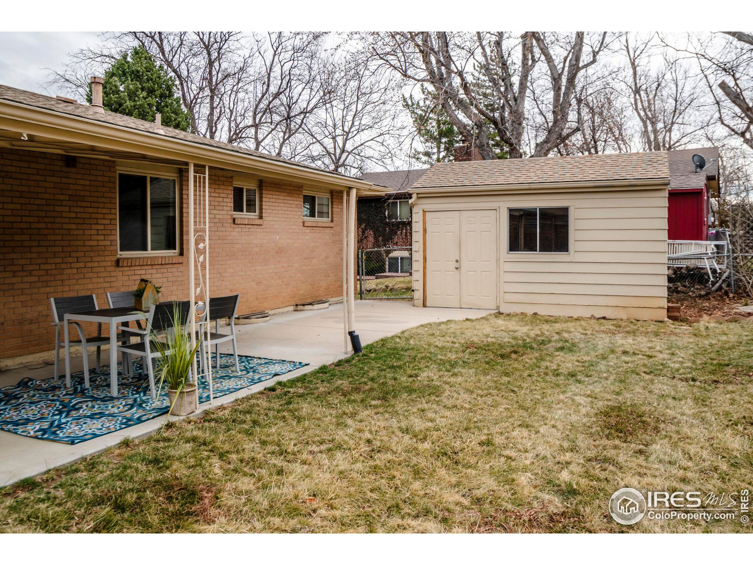 2900 Dover Dr