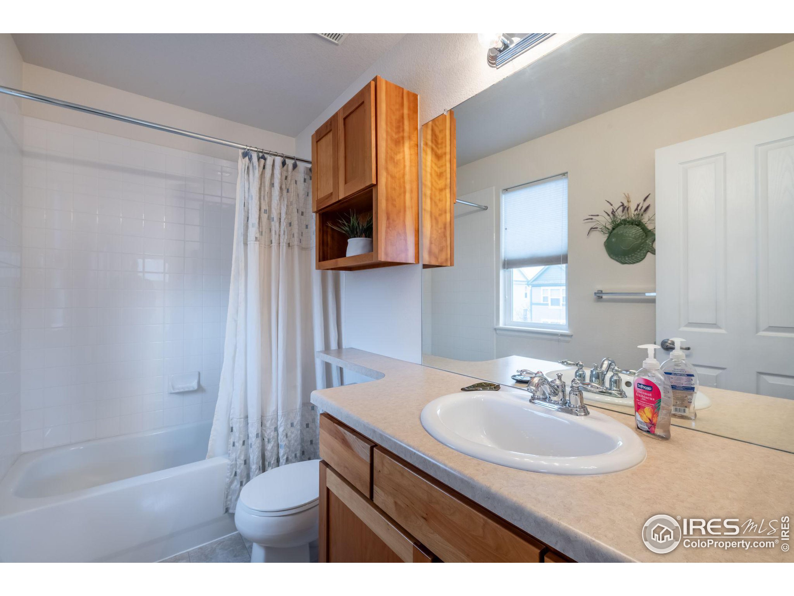 579 Casper Dr