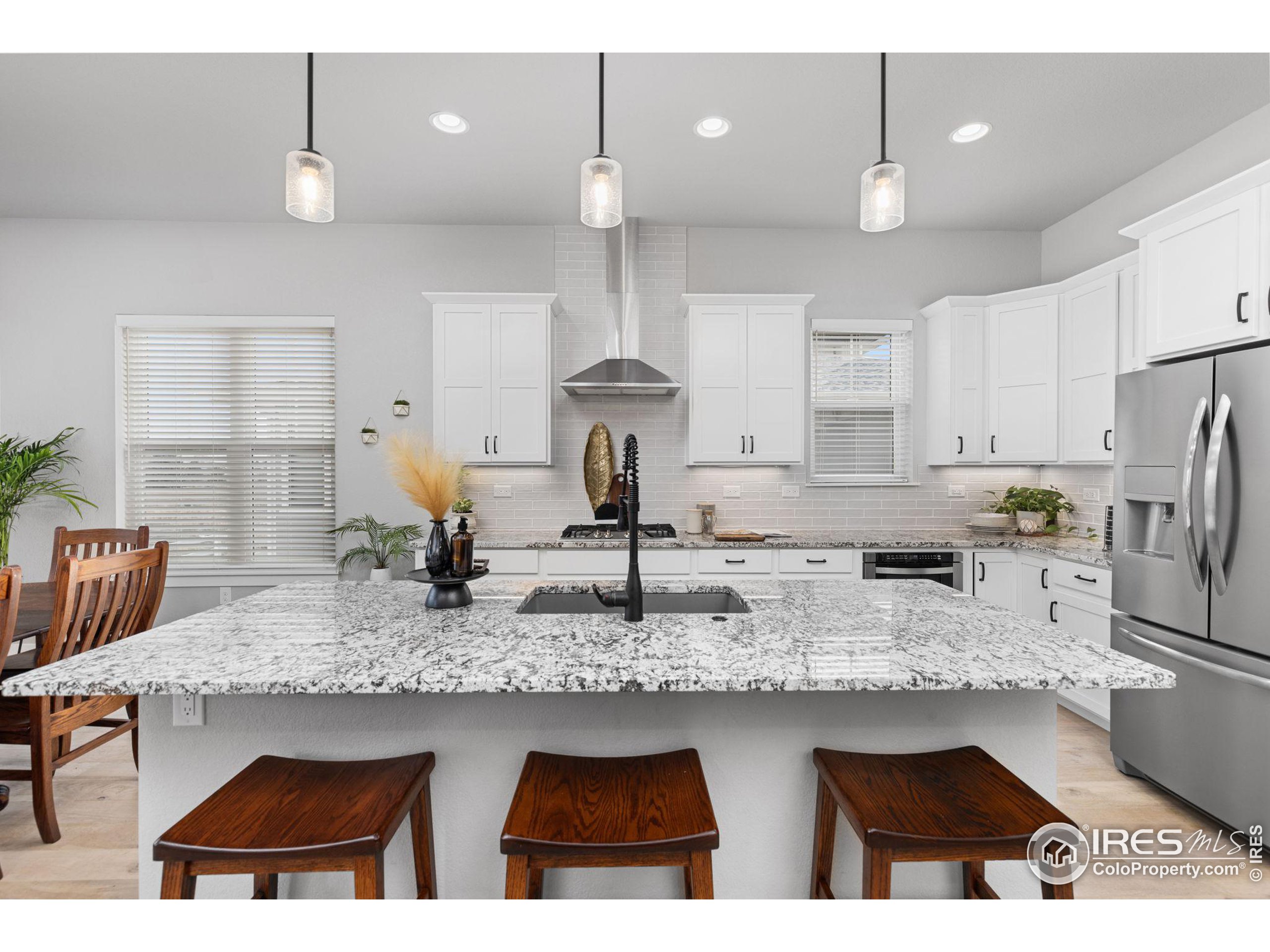 8455 Annapolis Dr