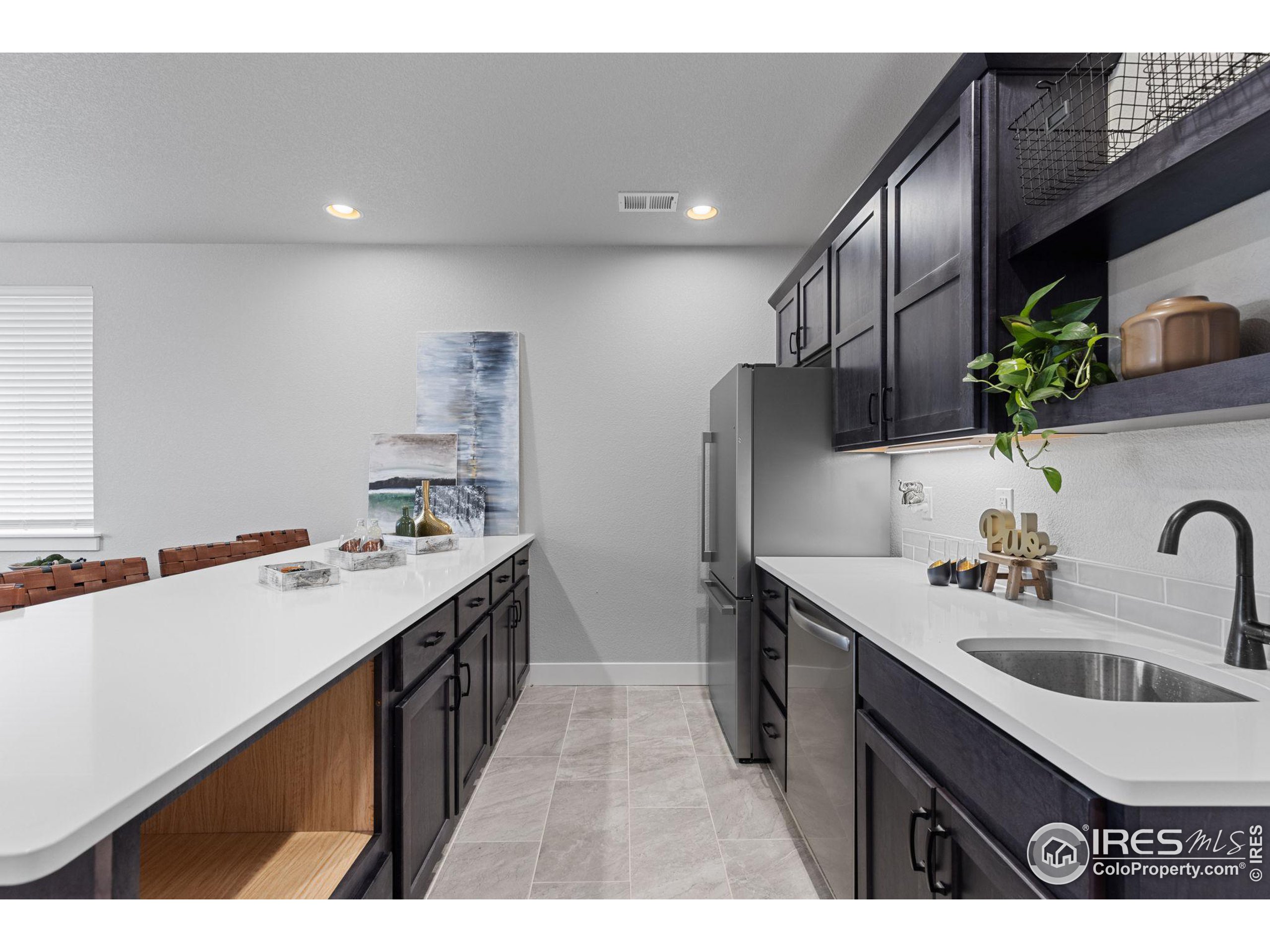 8455 Annapolis Dr