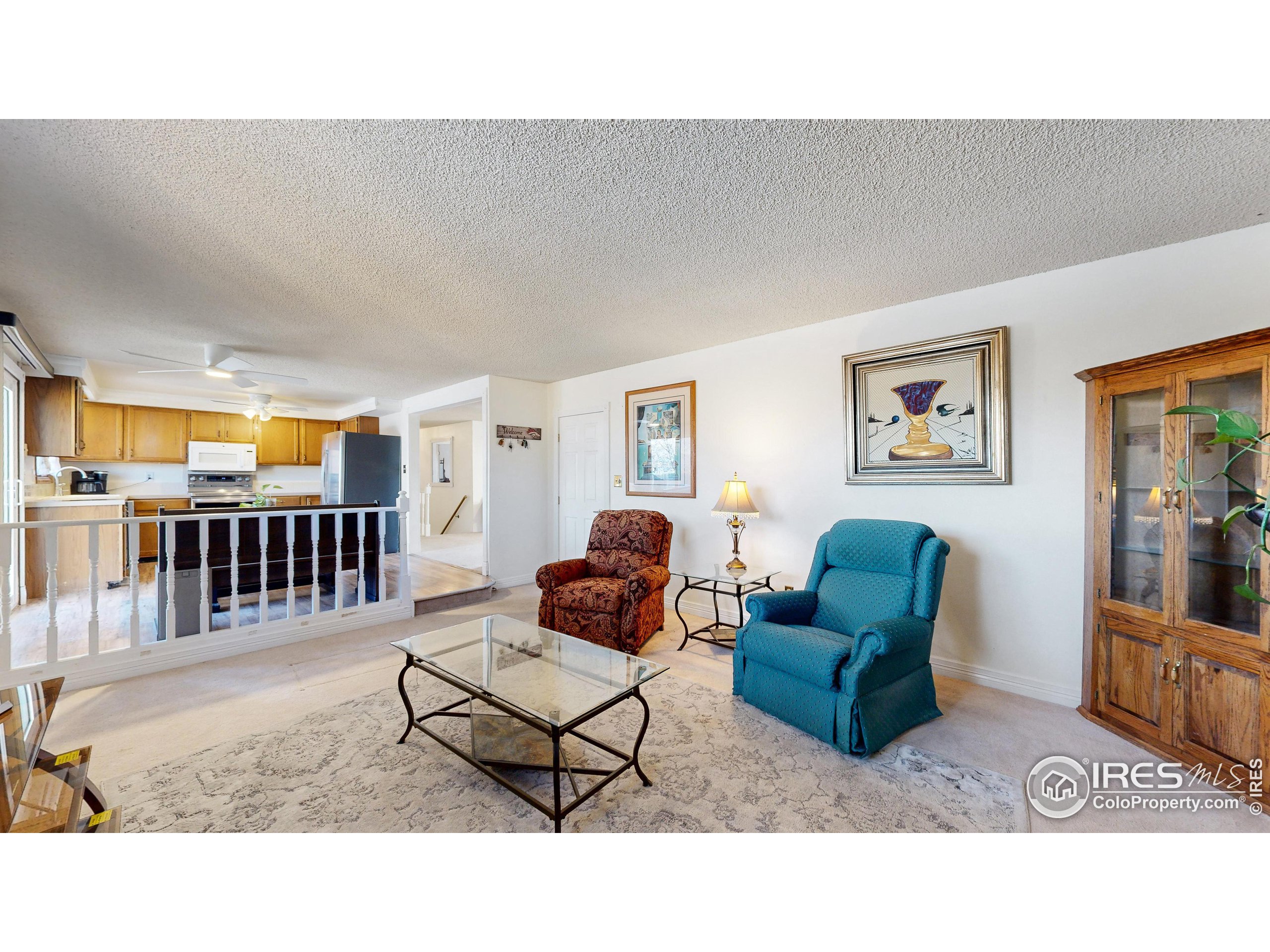 367 Hawthorn Dr