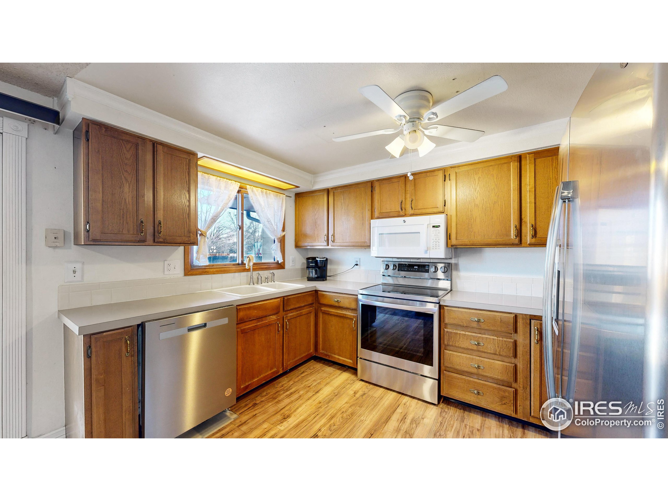 367 Hawthorn Dr