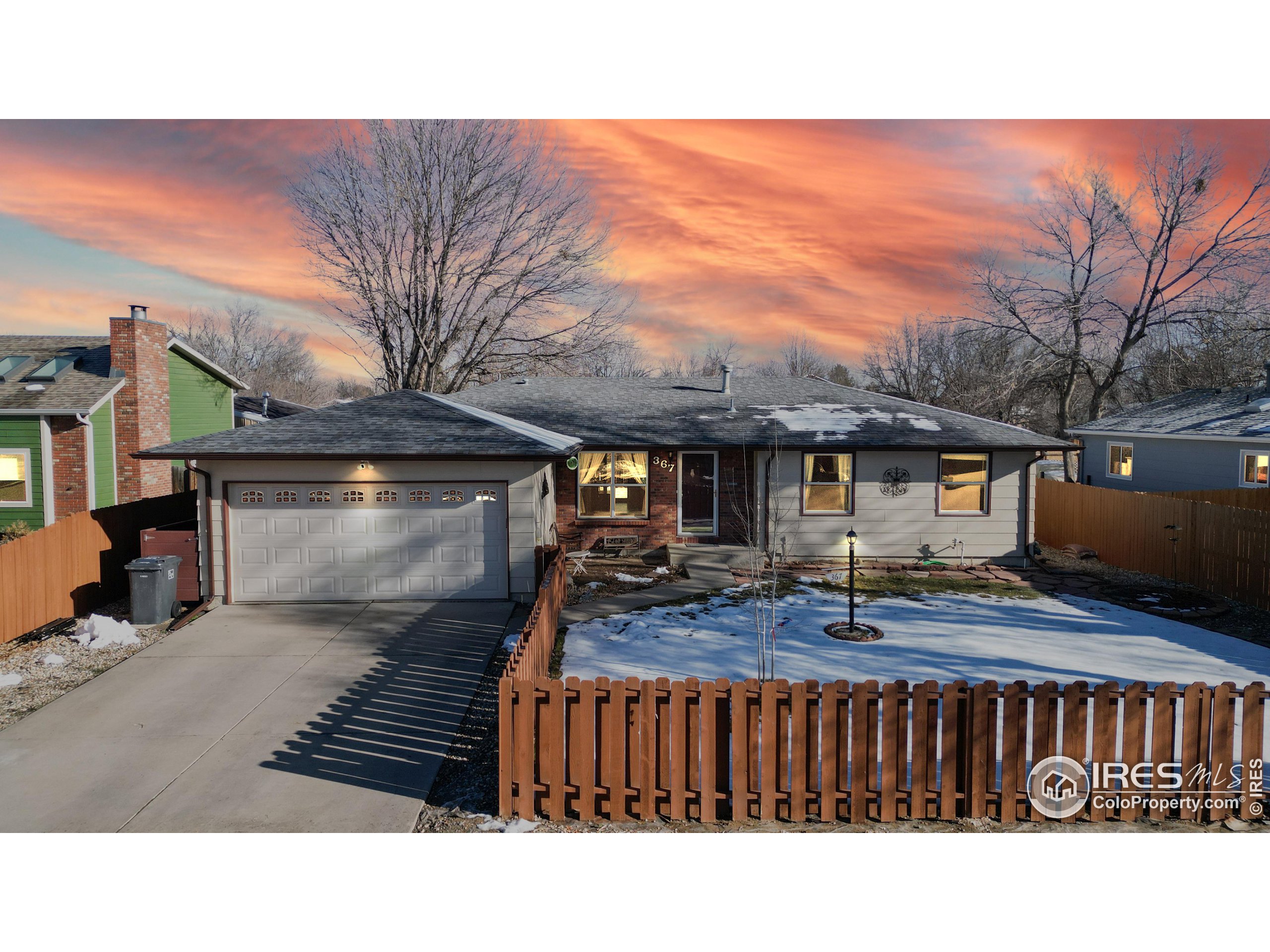 367 Hawthorn Dr
