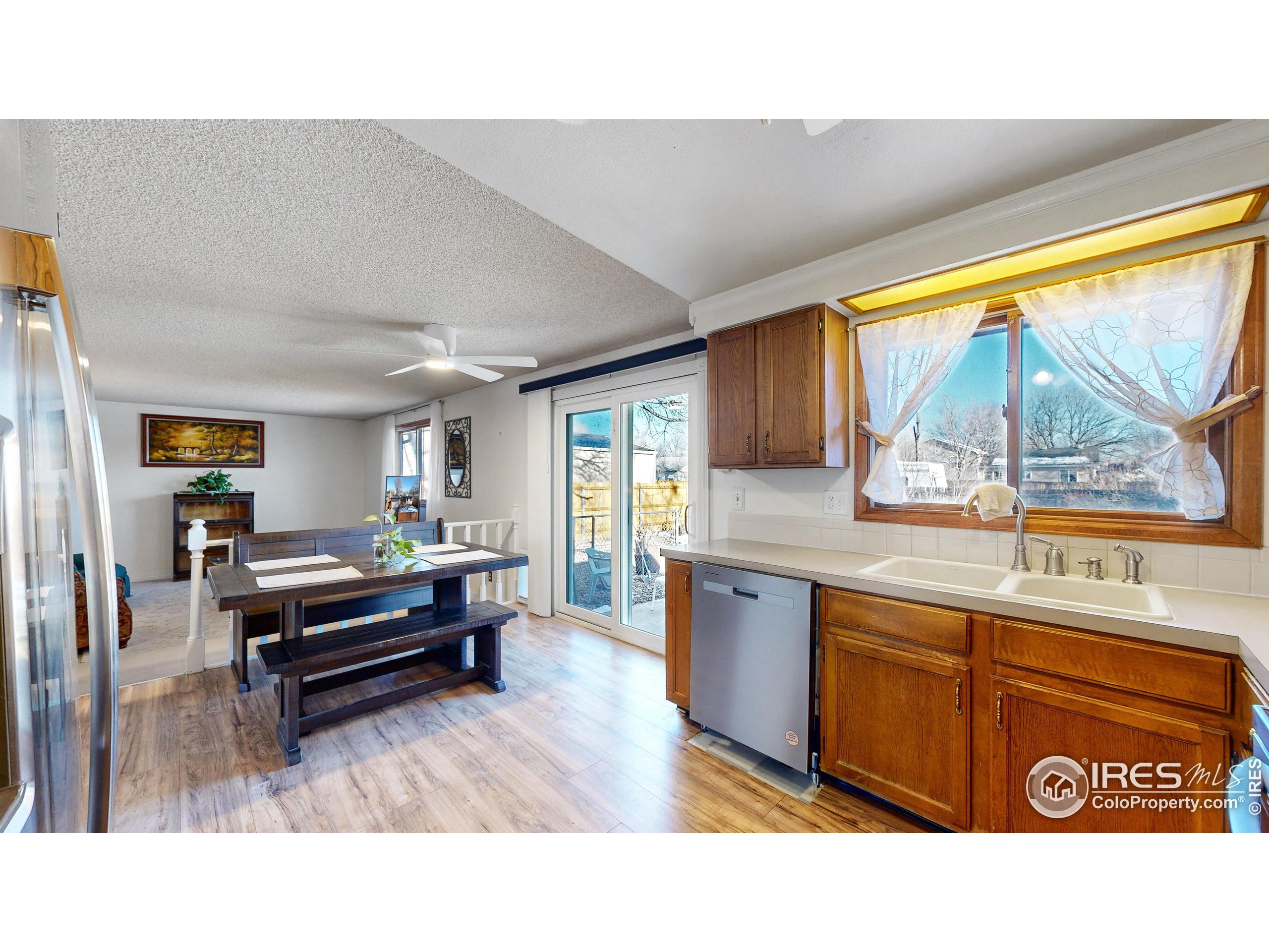 367 Hawthorn Dr