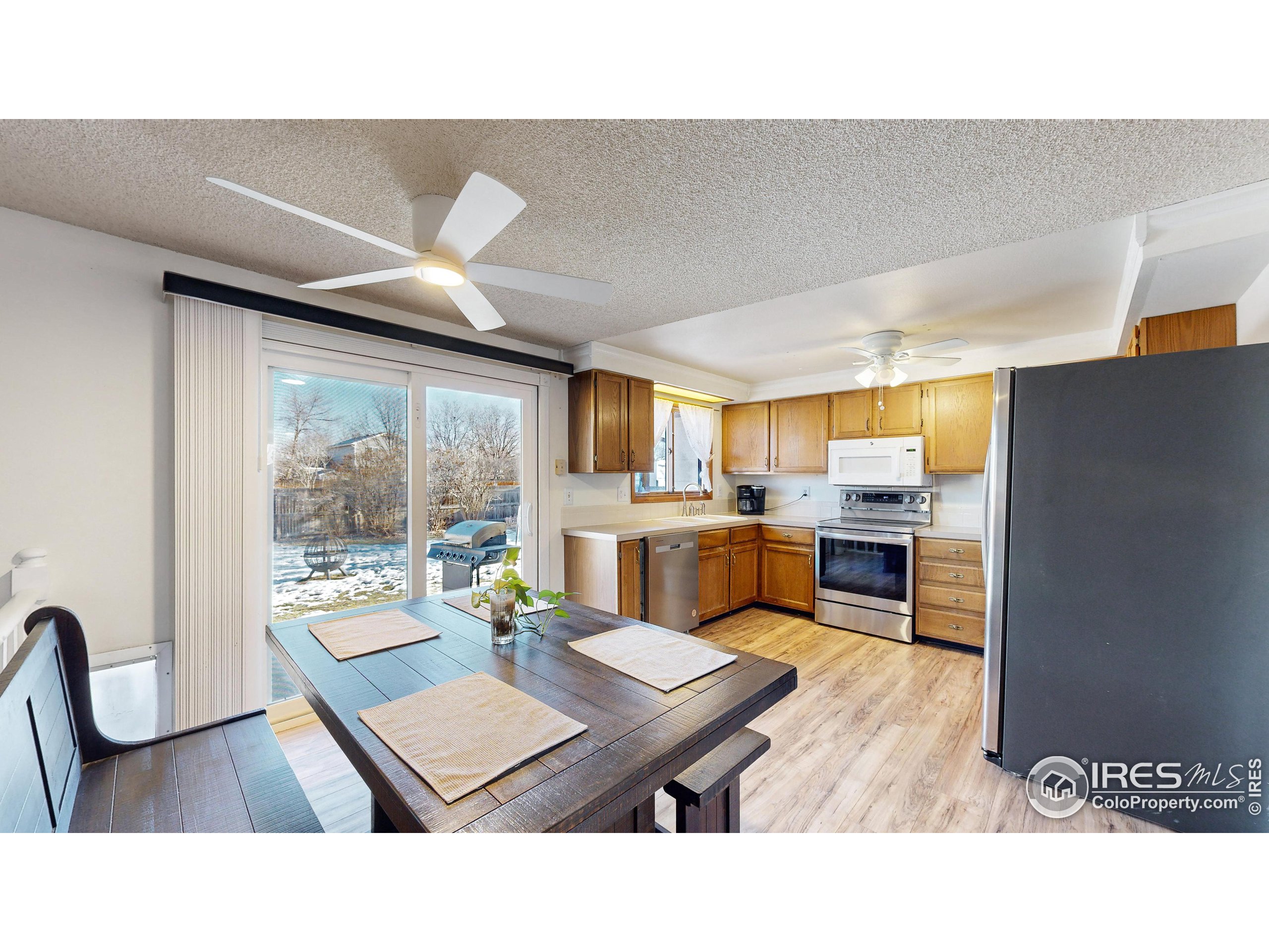 367 Hawthorn Dr