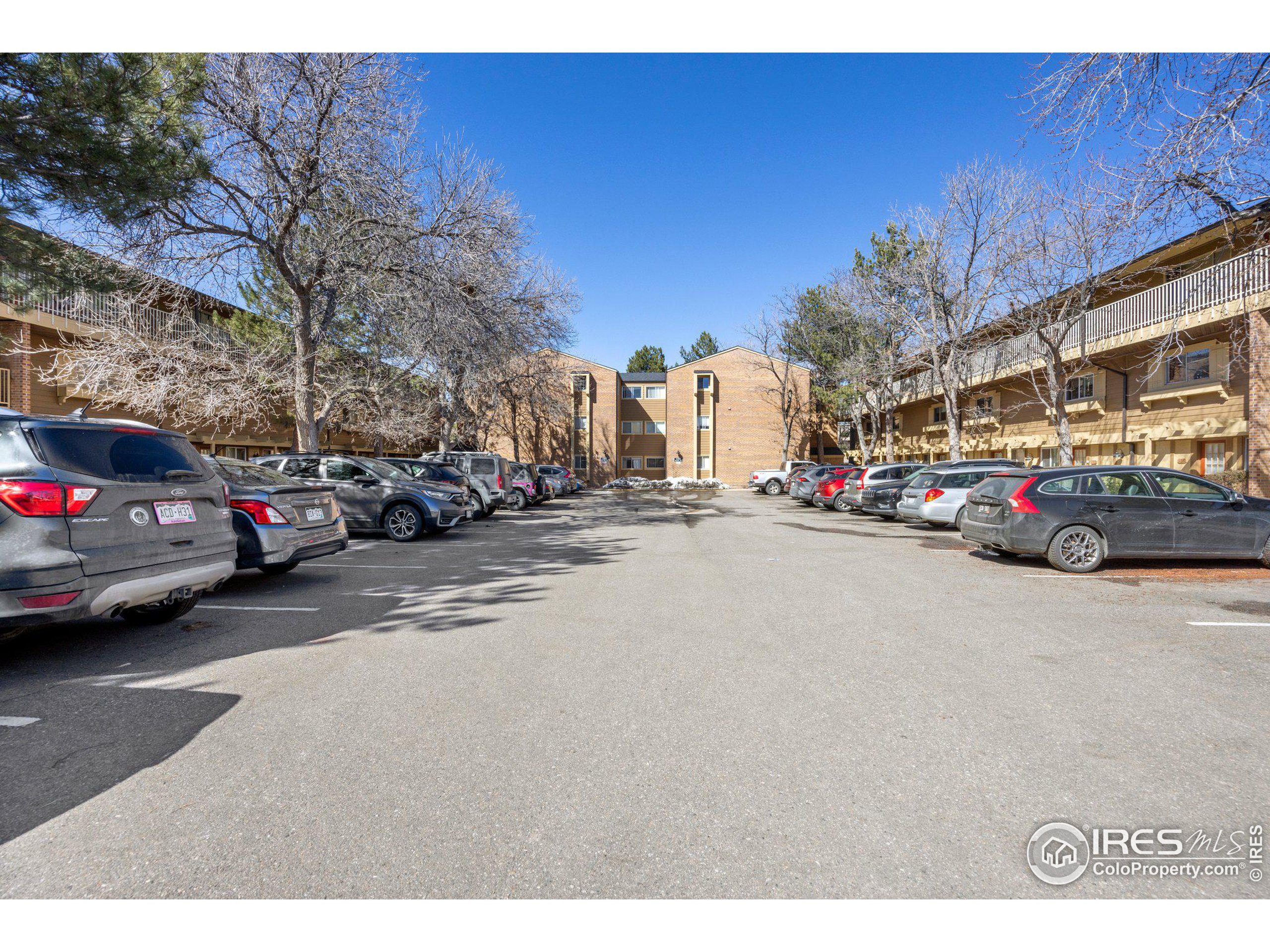 3383 Madison Ave W-227