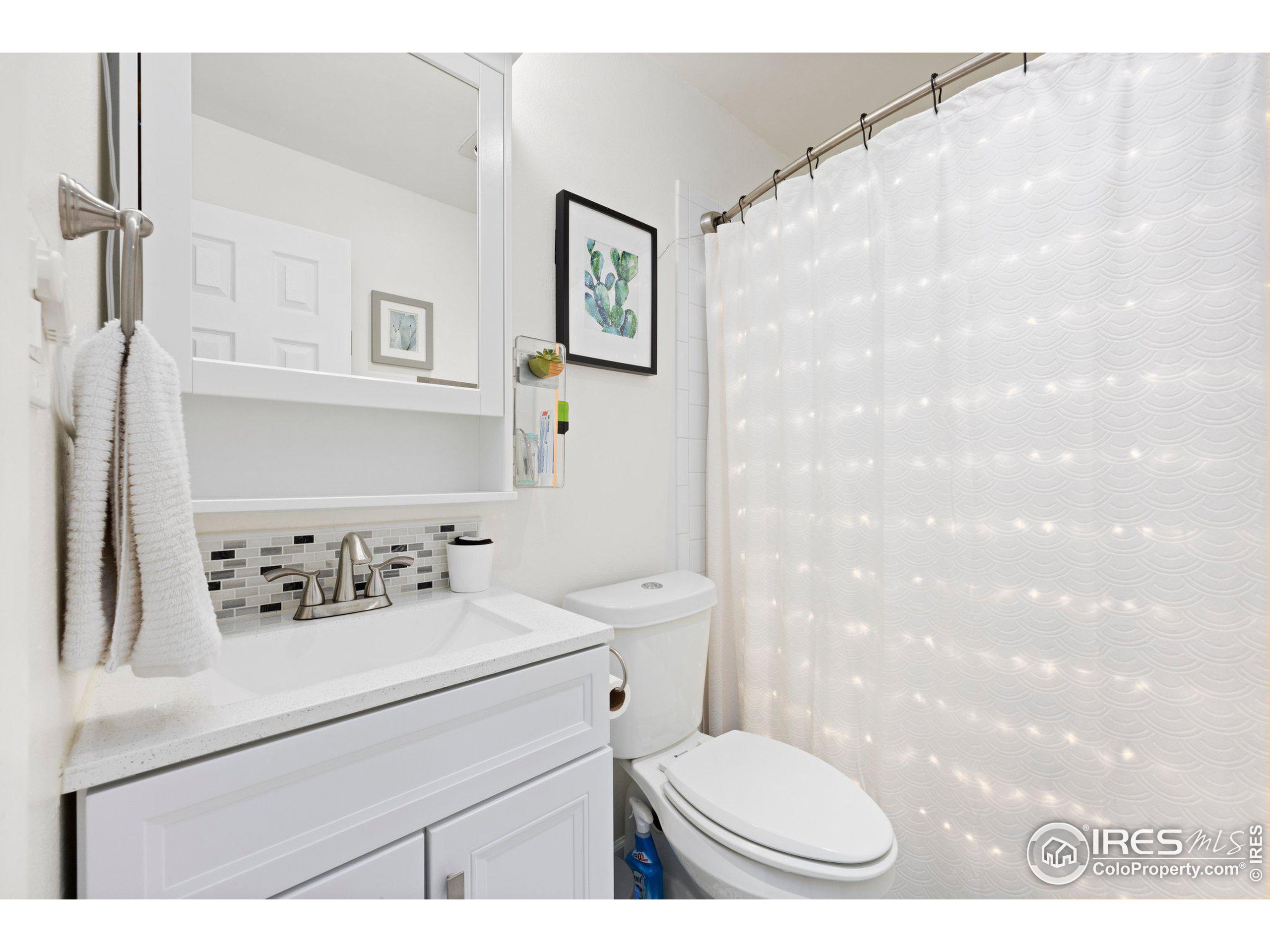 3383 Madison Ave W-227