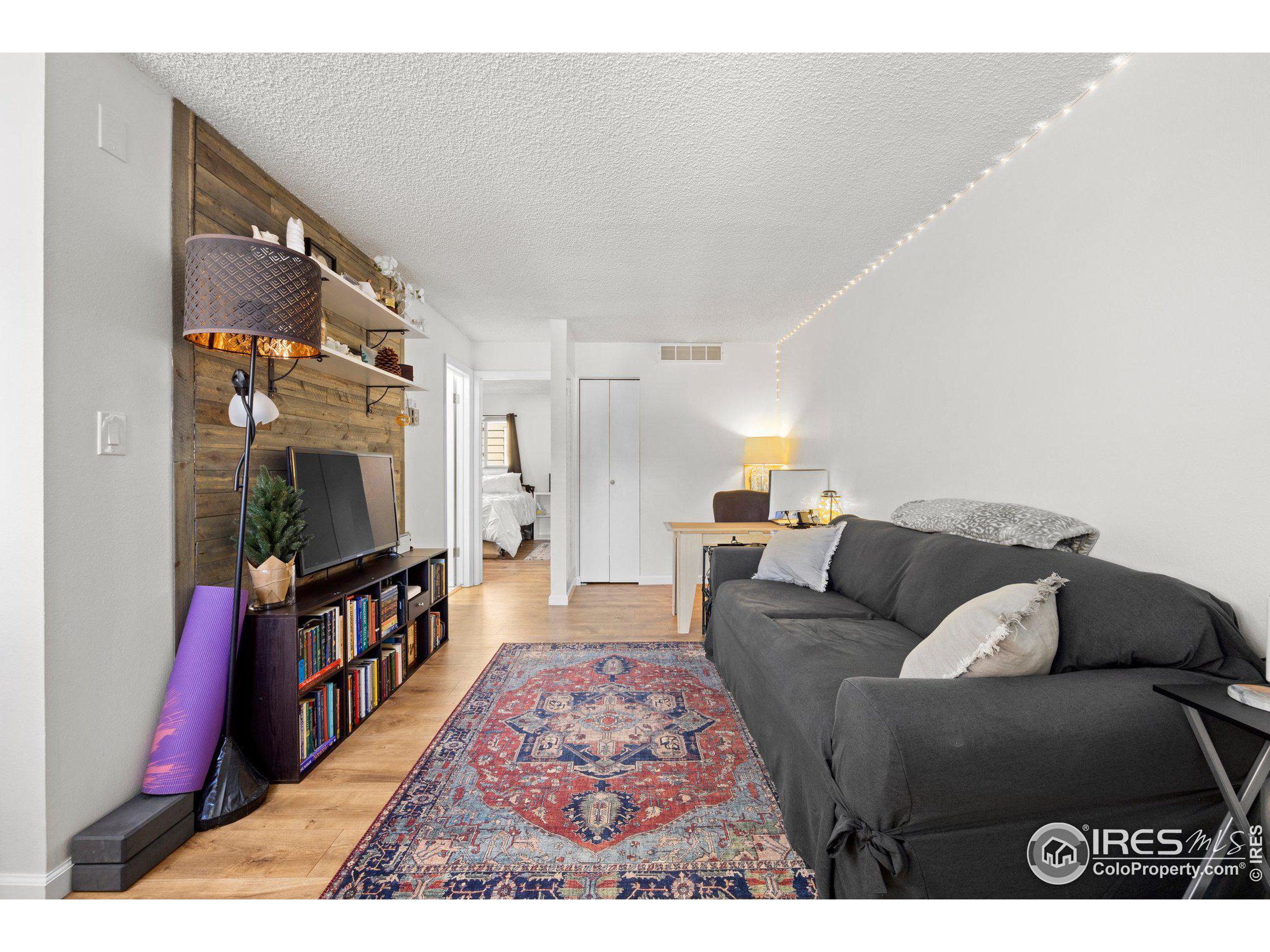 3383 Madison Ave W-227