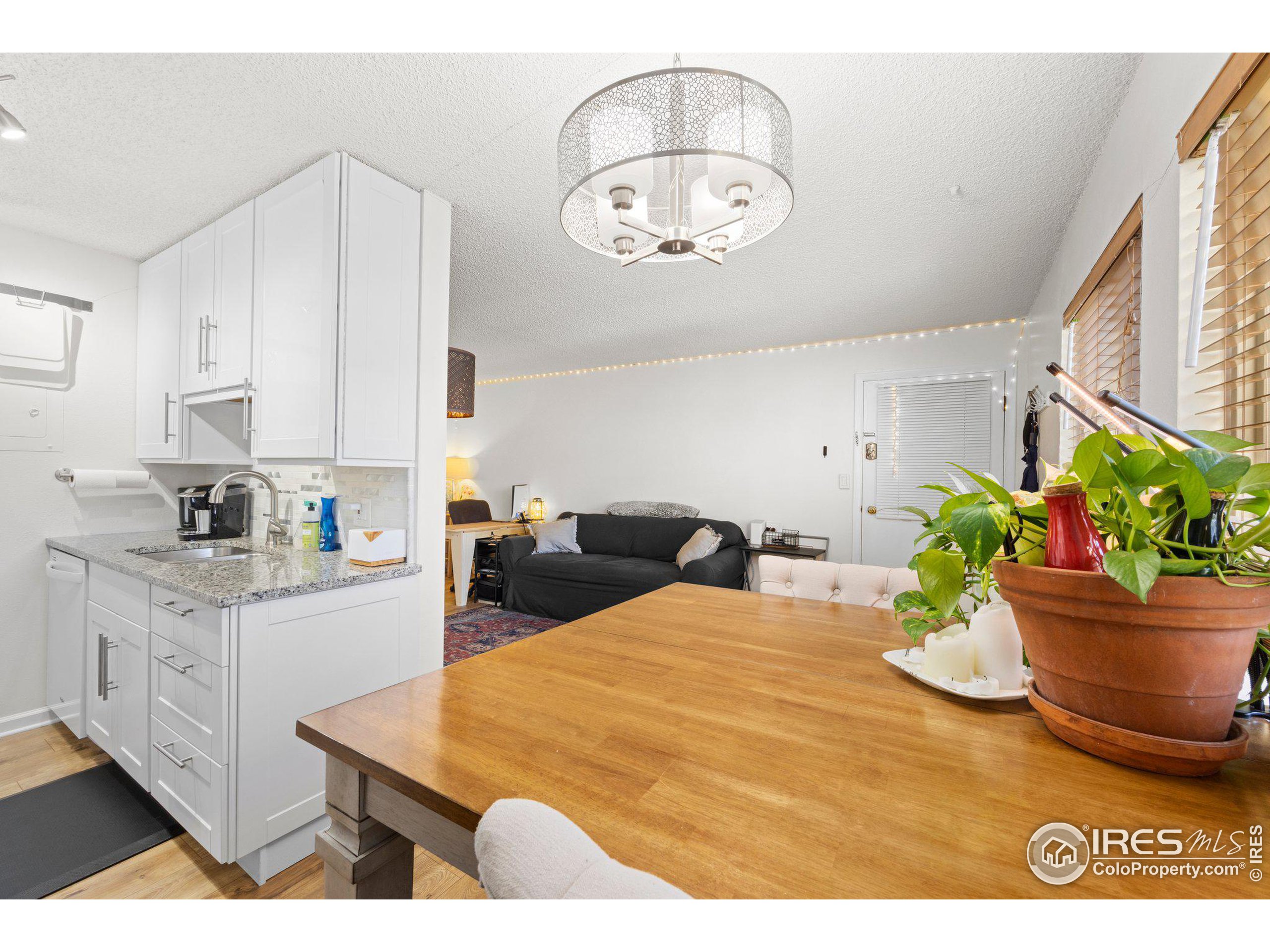 3383 Madison Ave W-227