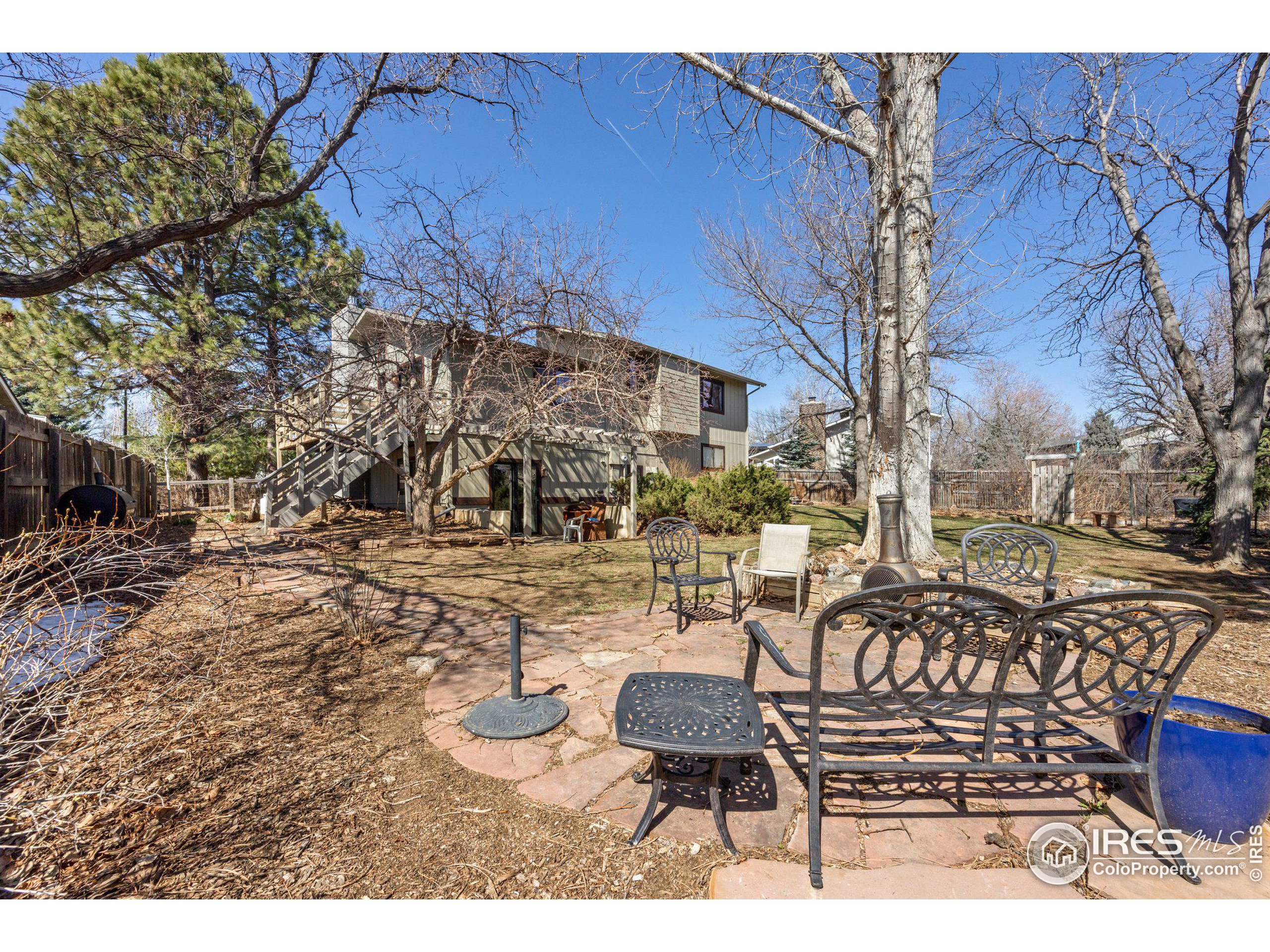 830 Sparta Dr