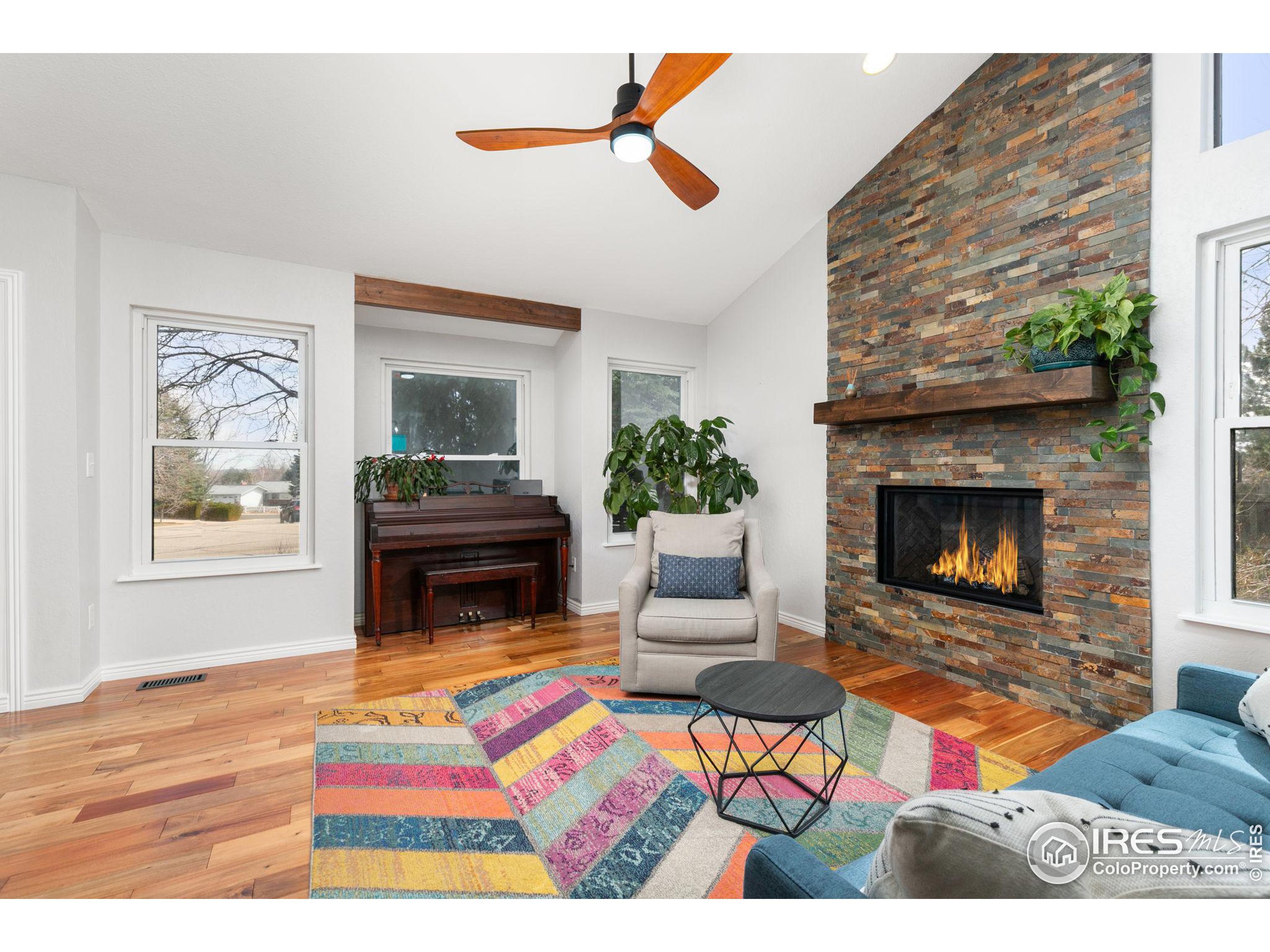 1285 Taurus Cir