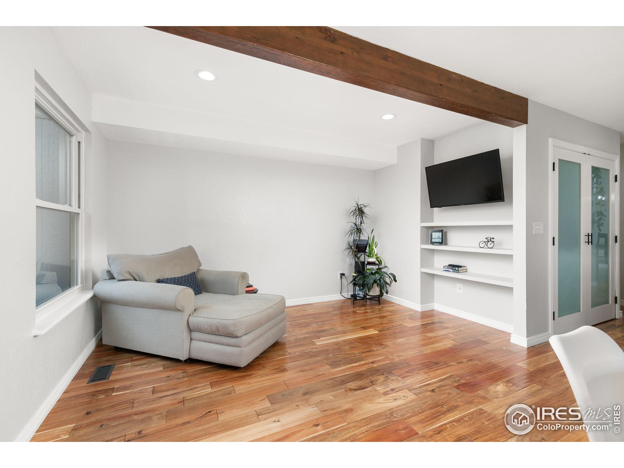 1285 Taurus Cir