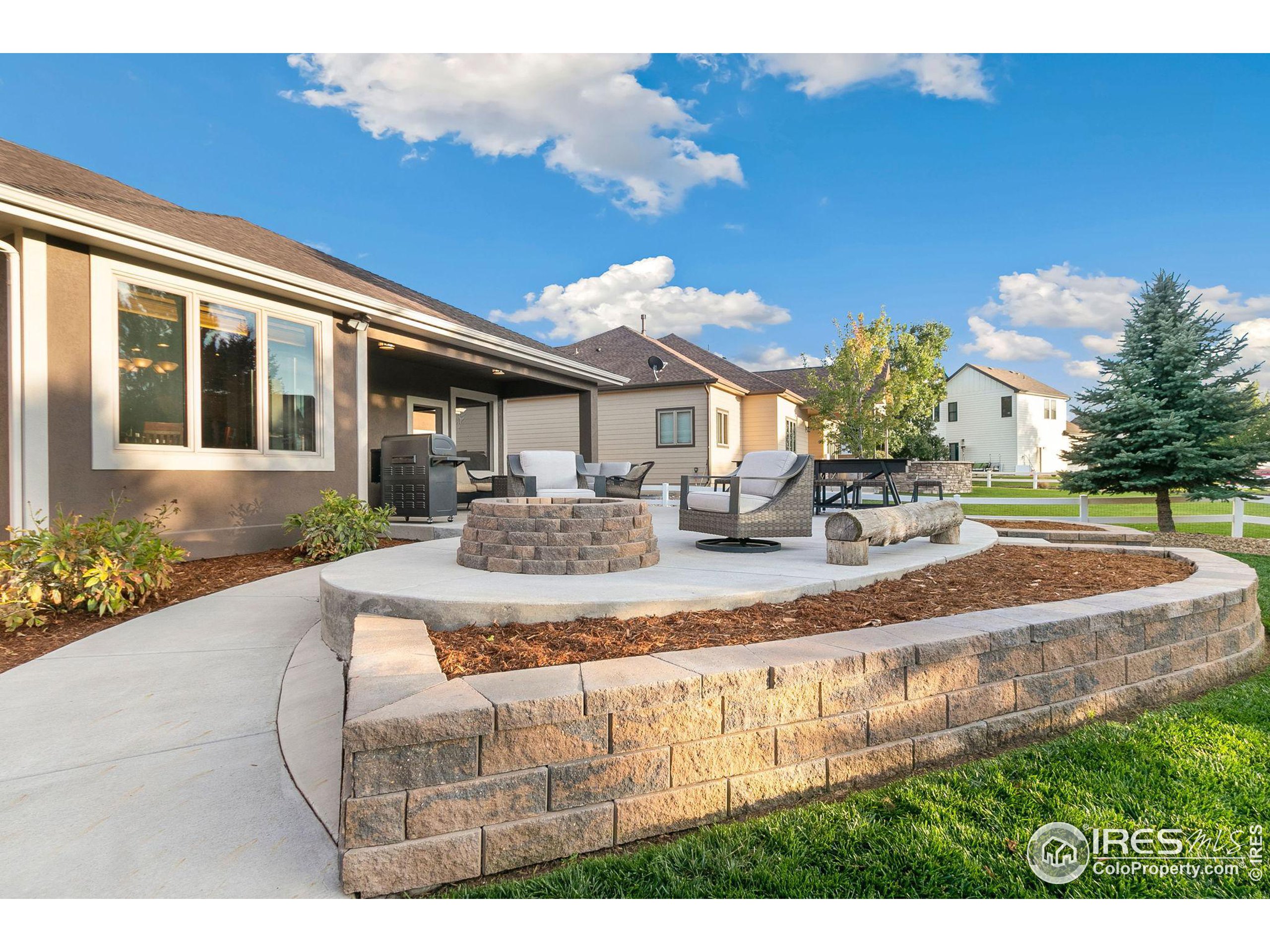 8175 Admiral Dr