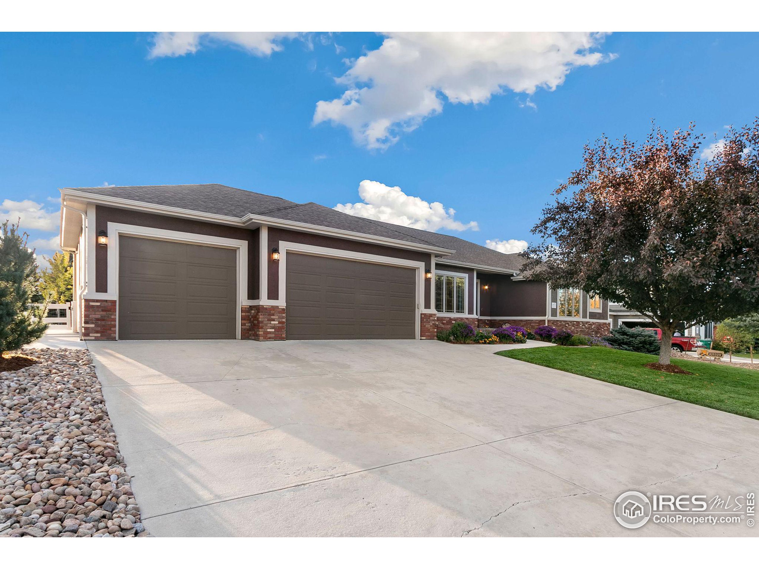 8175 Admiral Dr