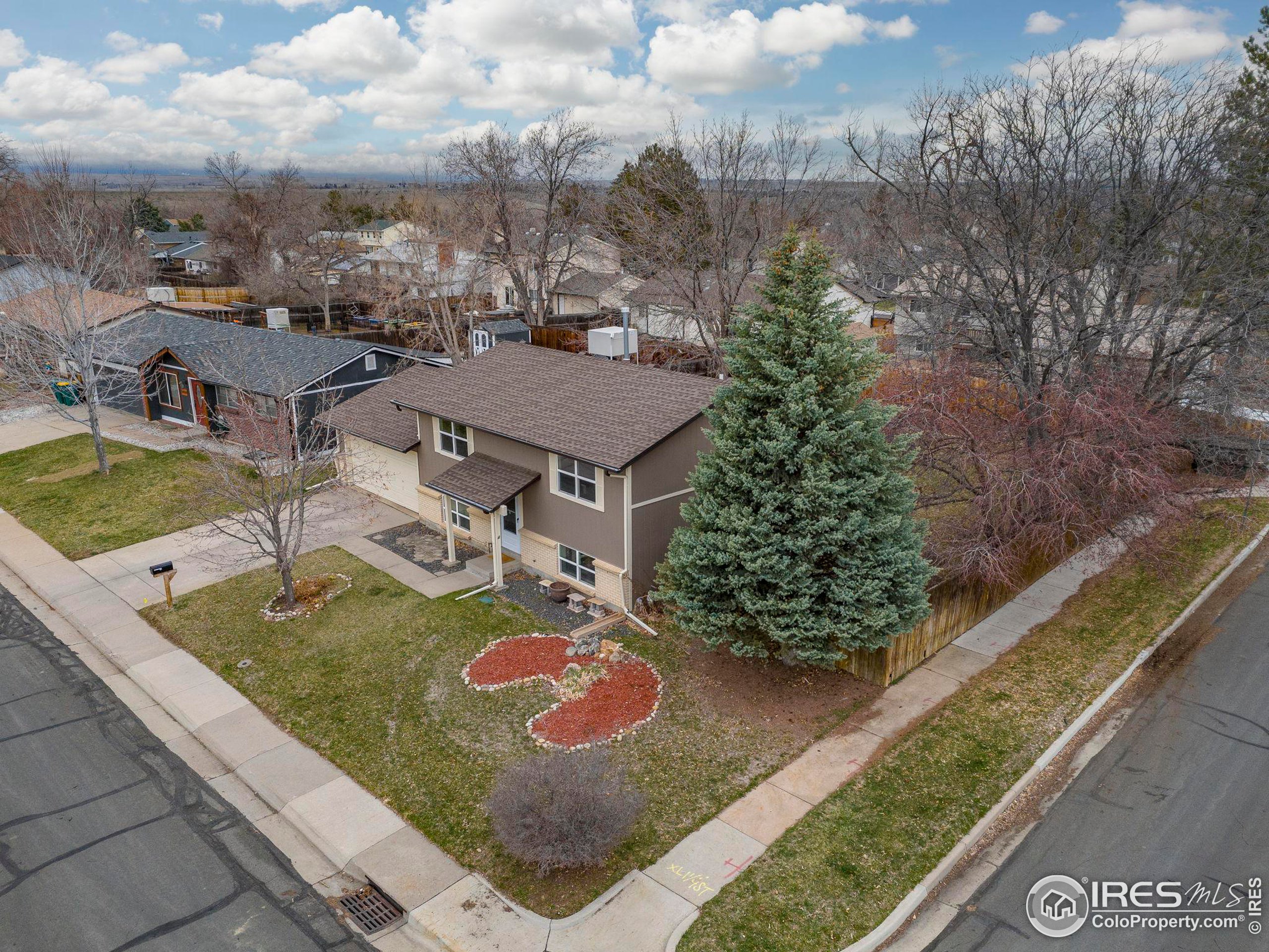 8919 W 91st Pl