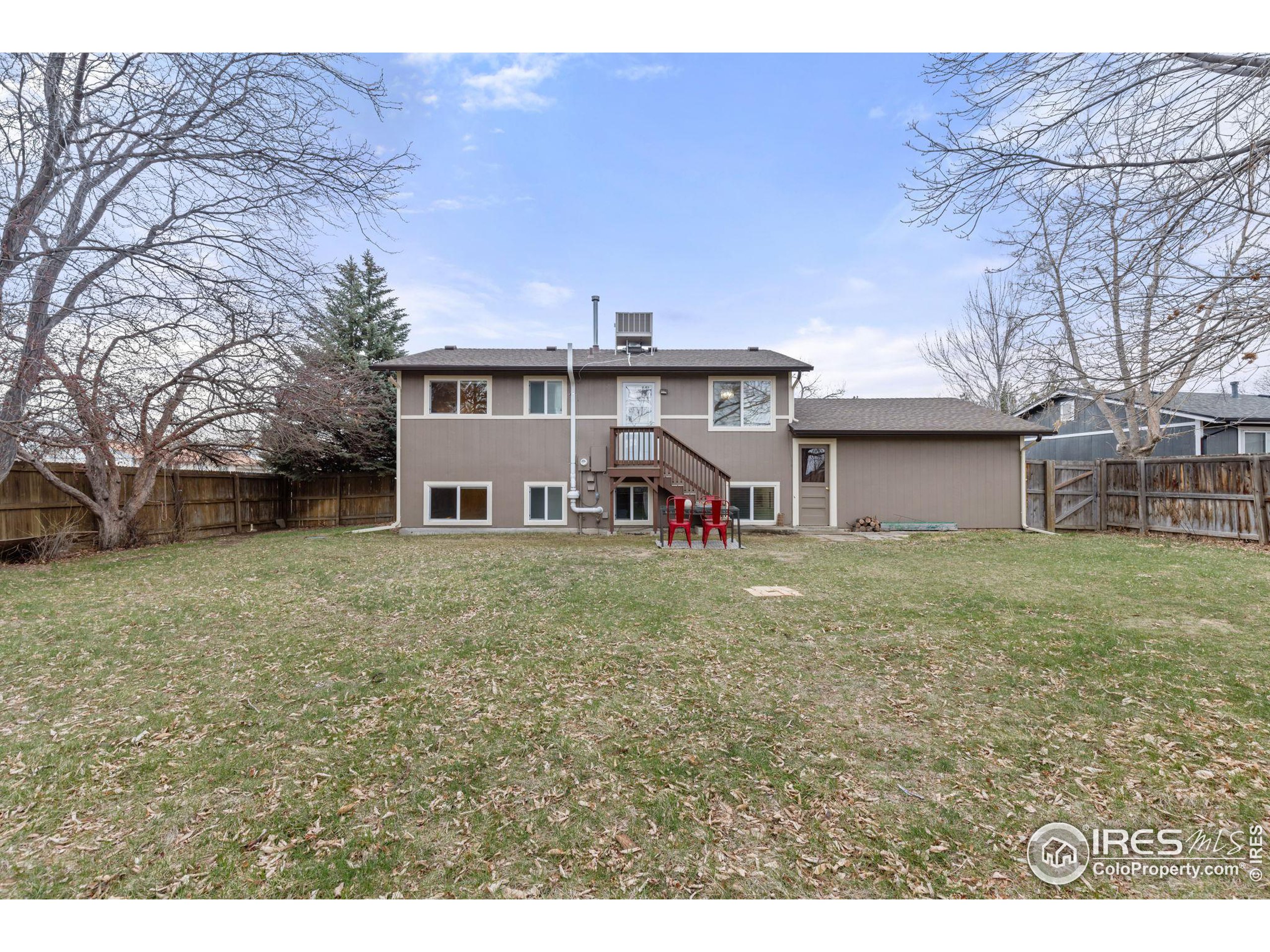 8919 W 91st Pl