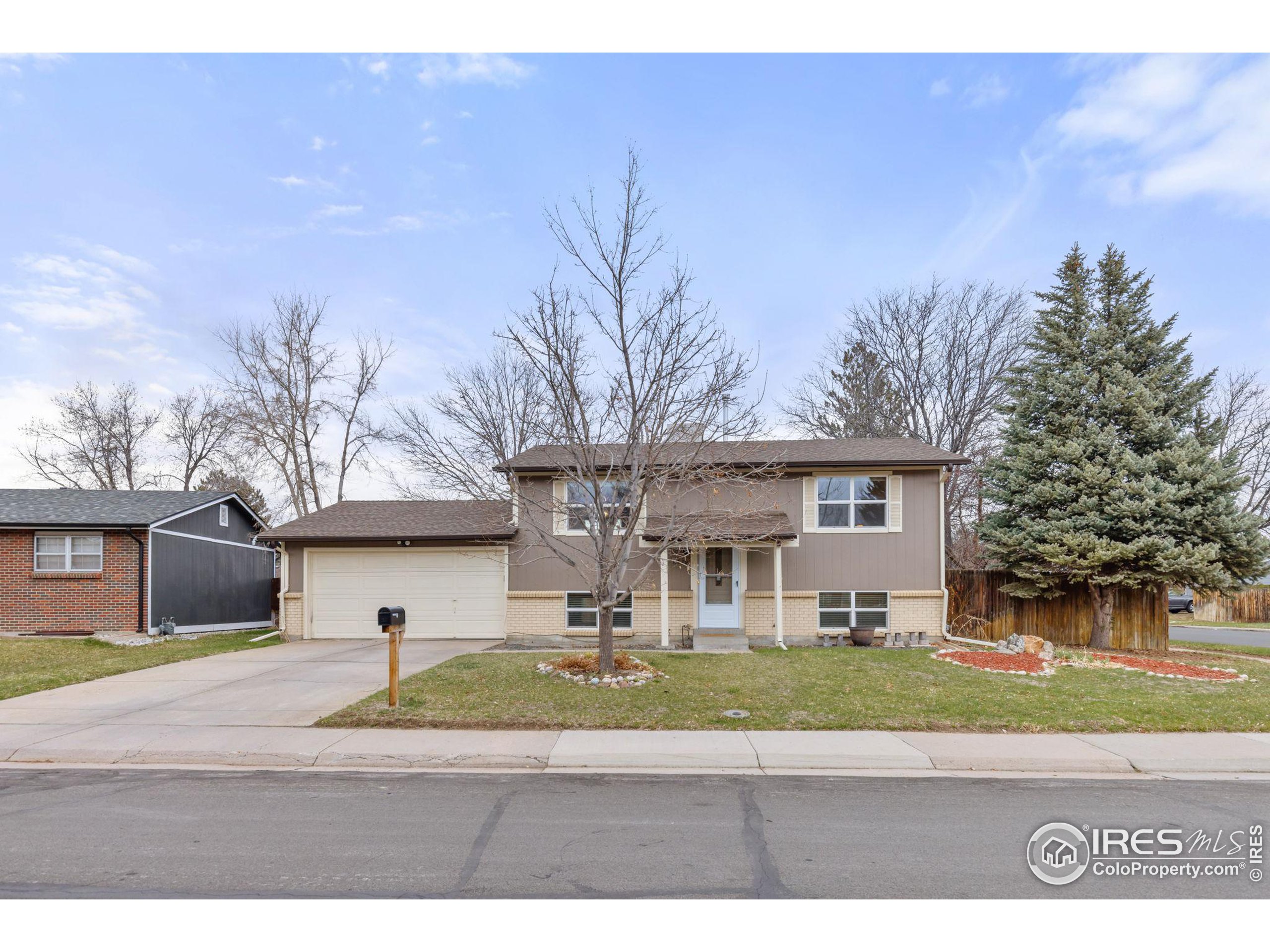 8919 W 91st Pl