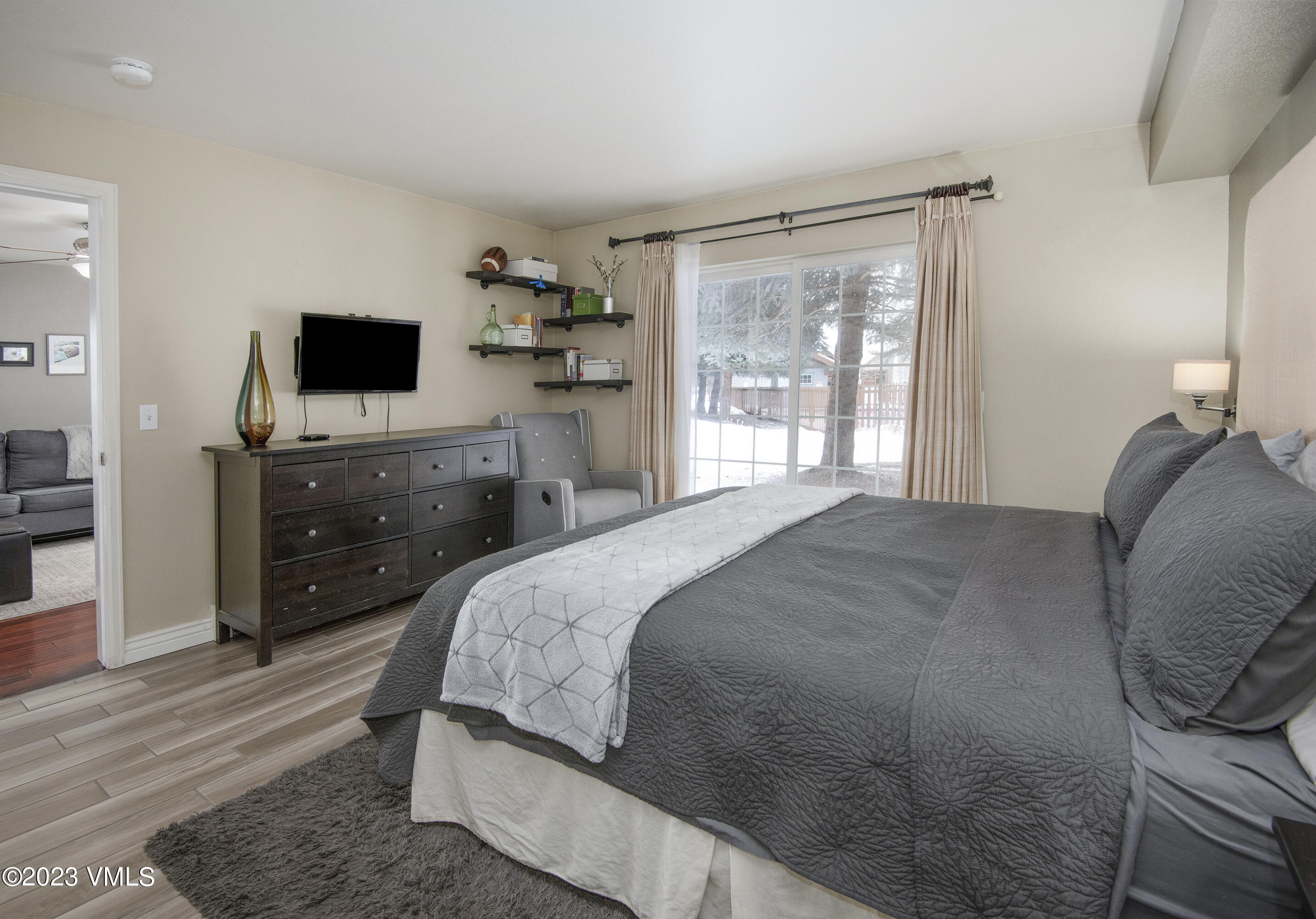 407 Crazy Horse Circle