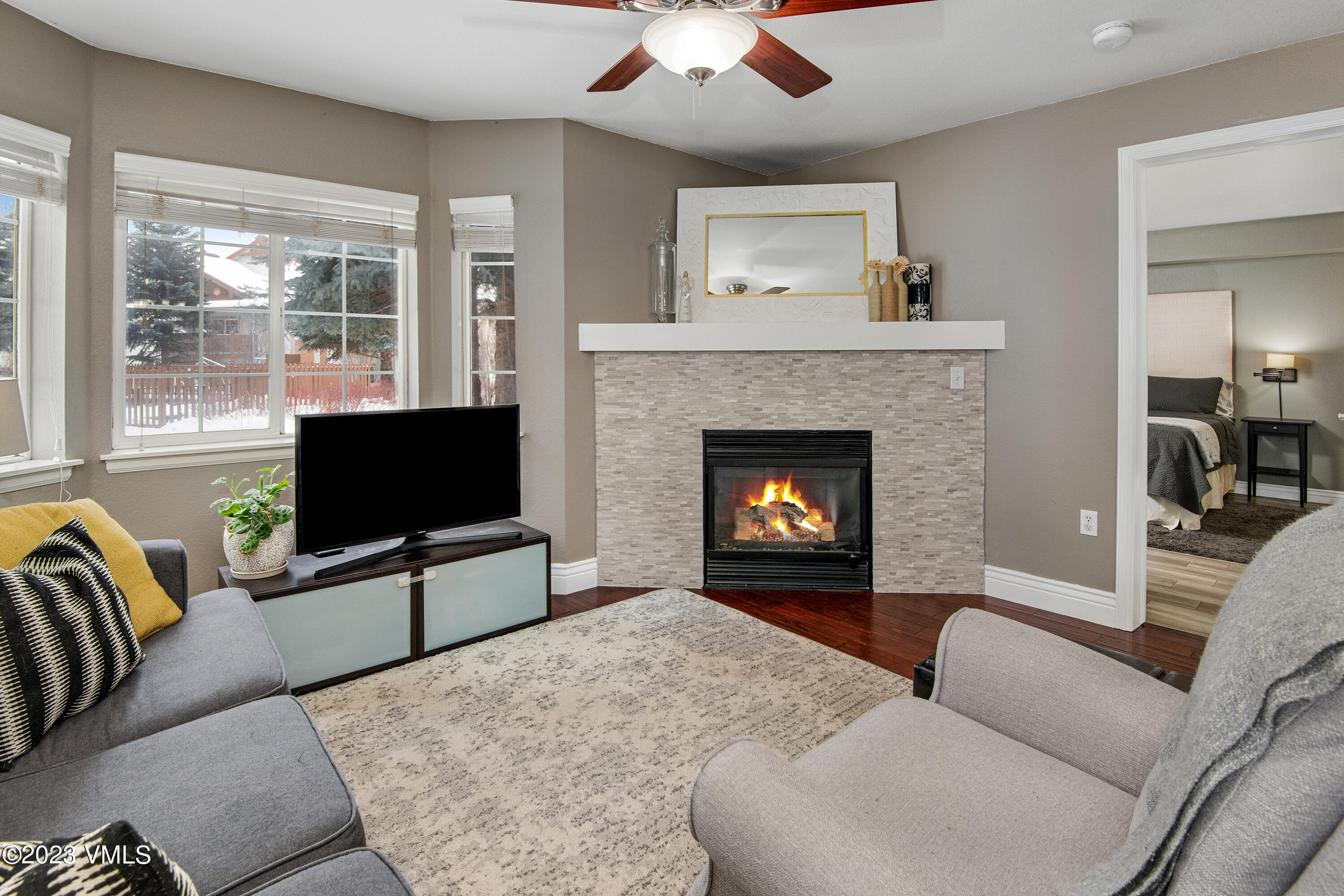407 Crazy Horse Circle
