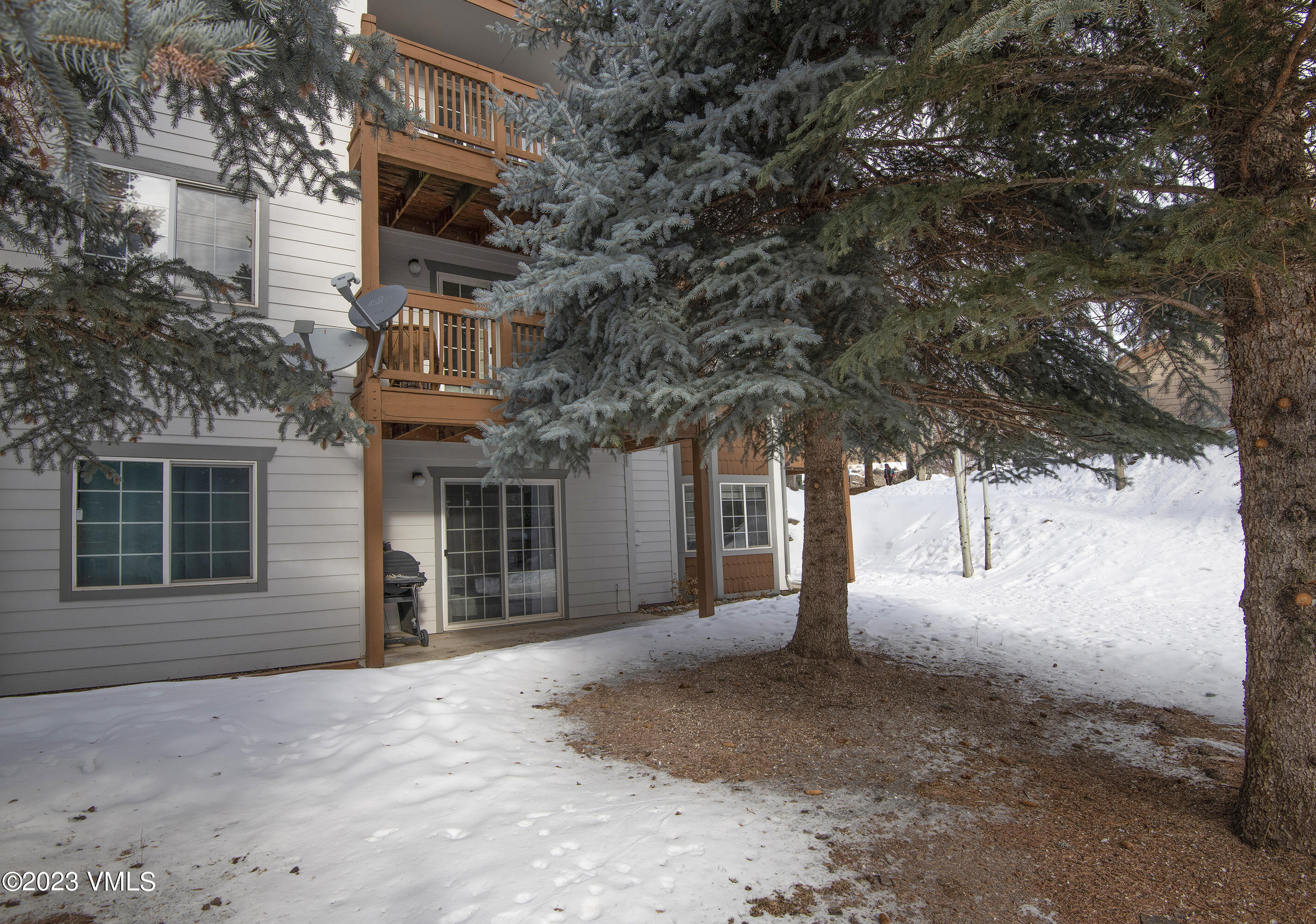 407 Crazy Horse Circle