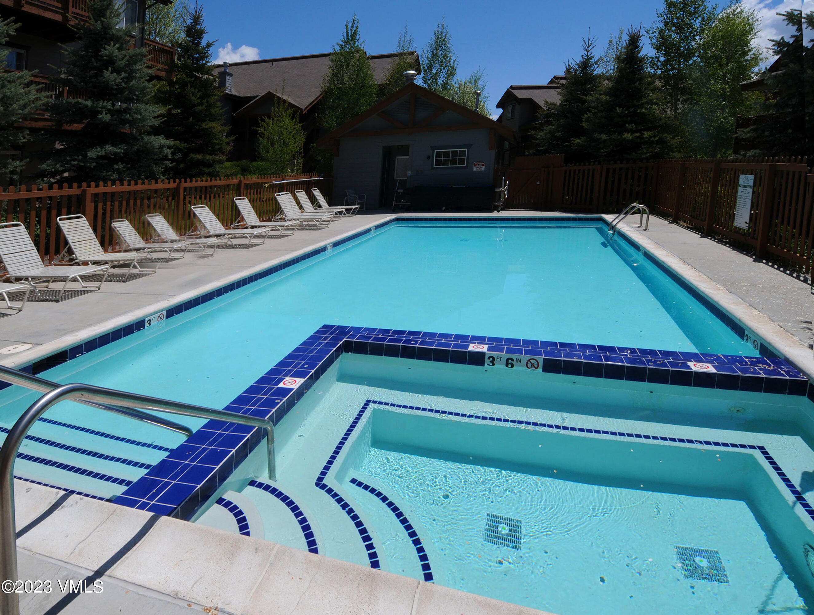 407 Crazy Horse Circle