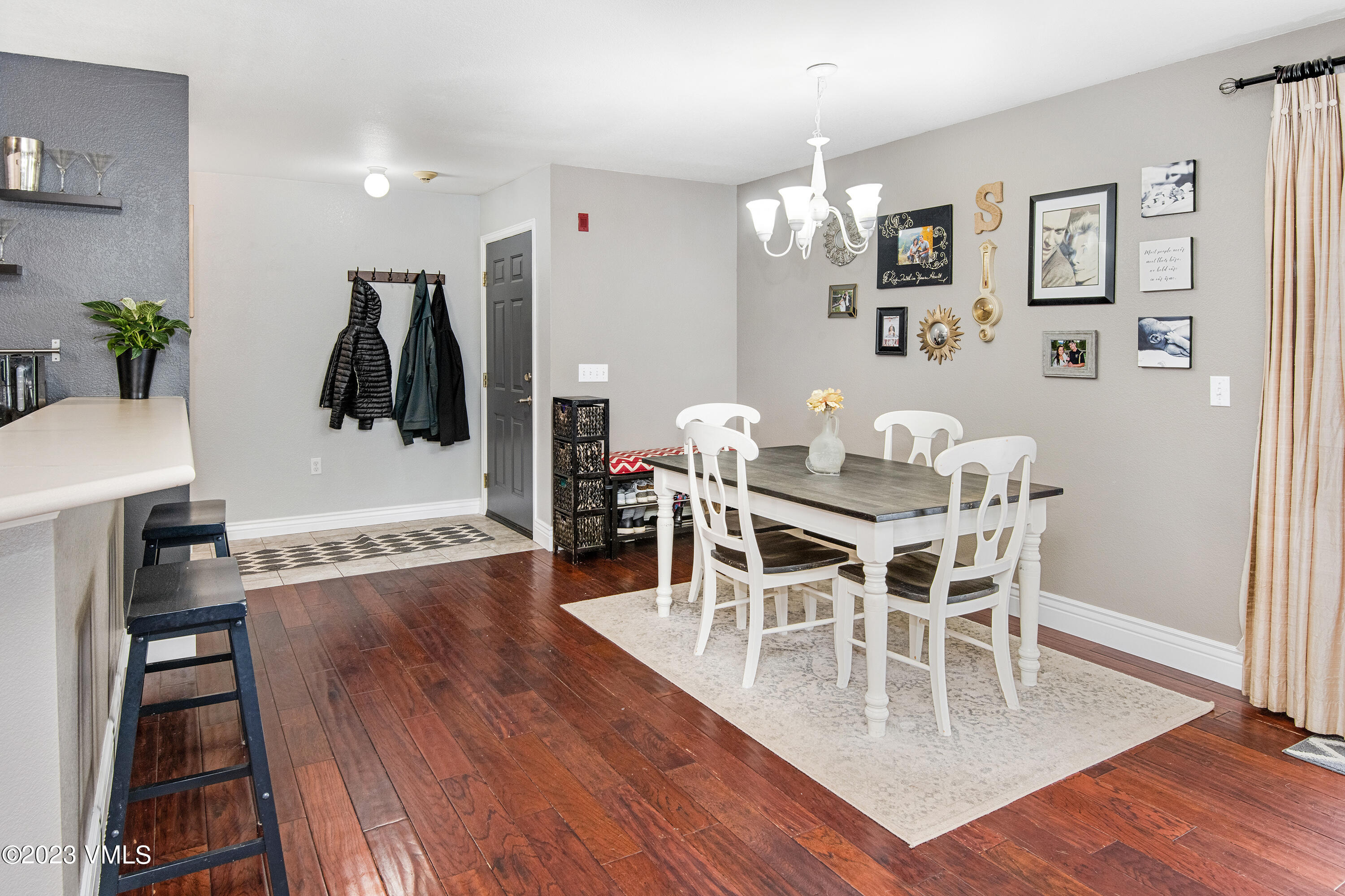 407 Crazy Horse Circle