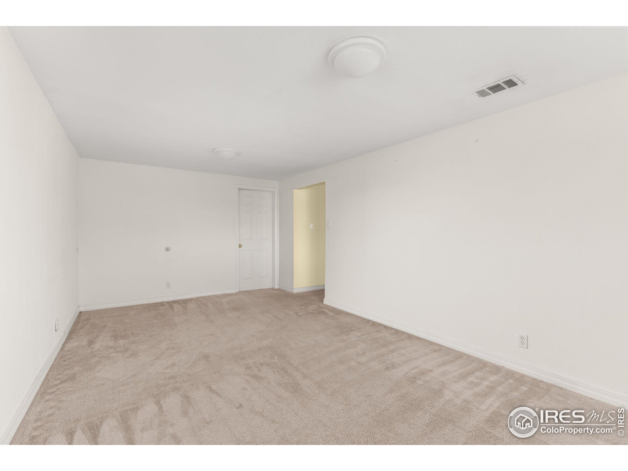 924 W 101st Pl