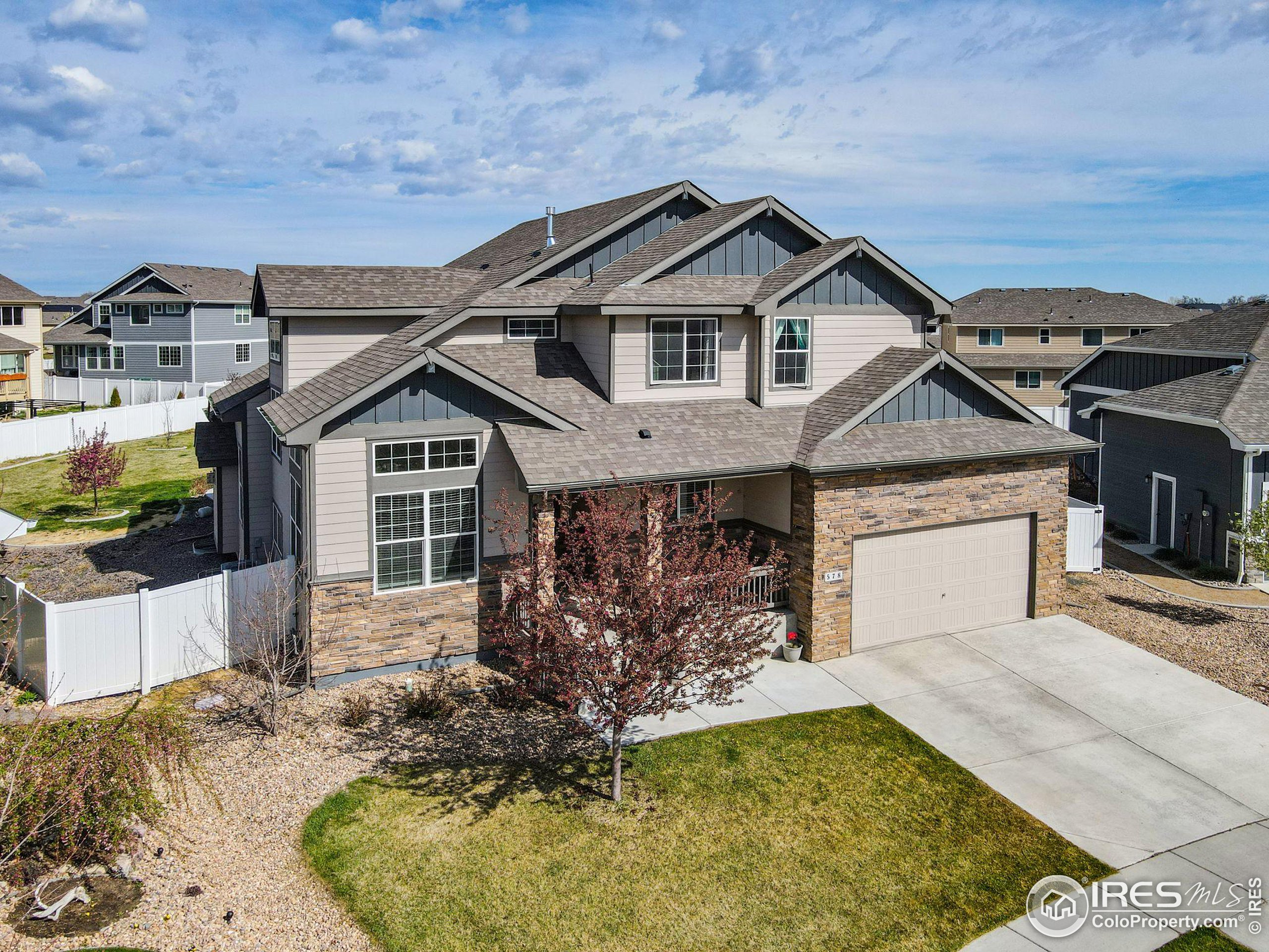 578 Ellingwood Pointe Dr