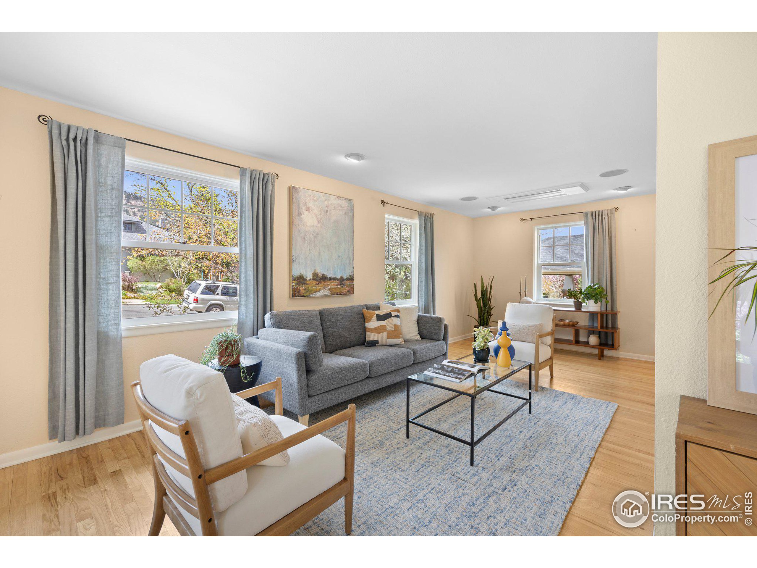 860 Grant Pl