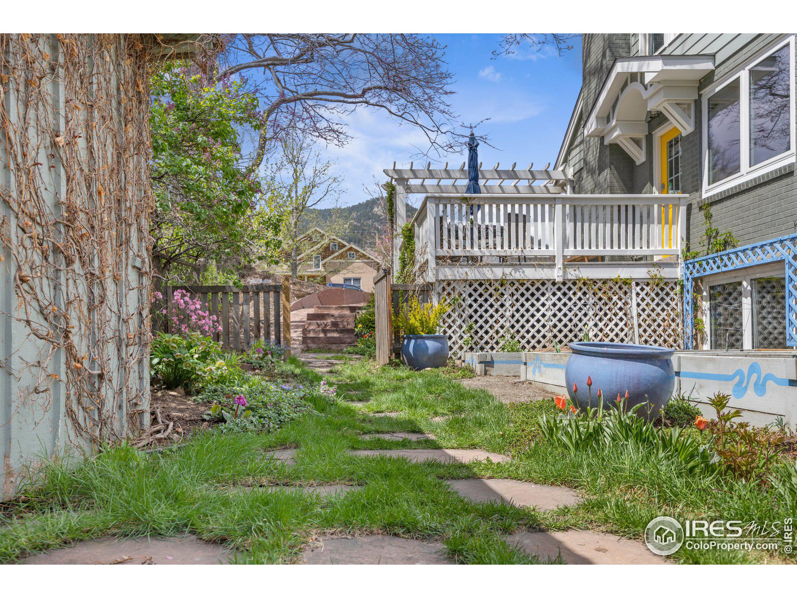 860 Grant Pl