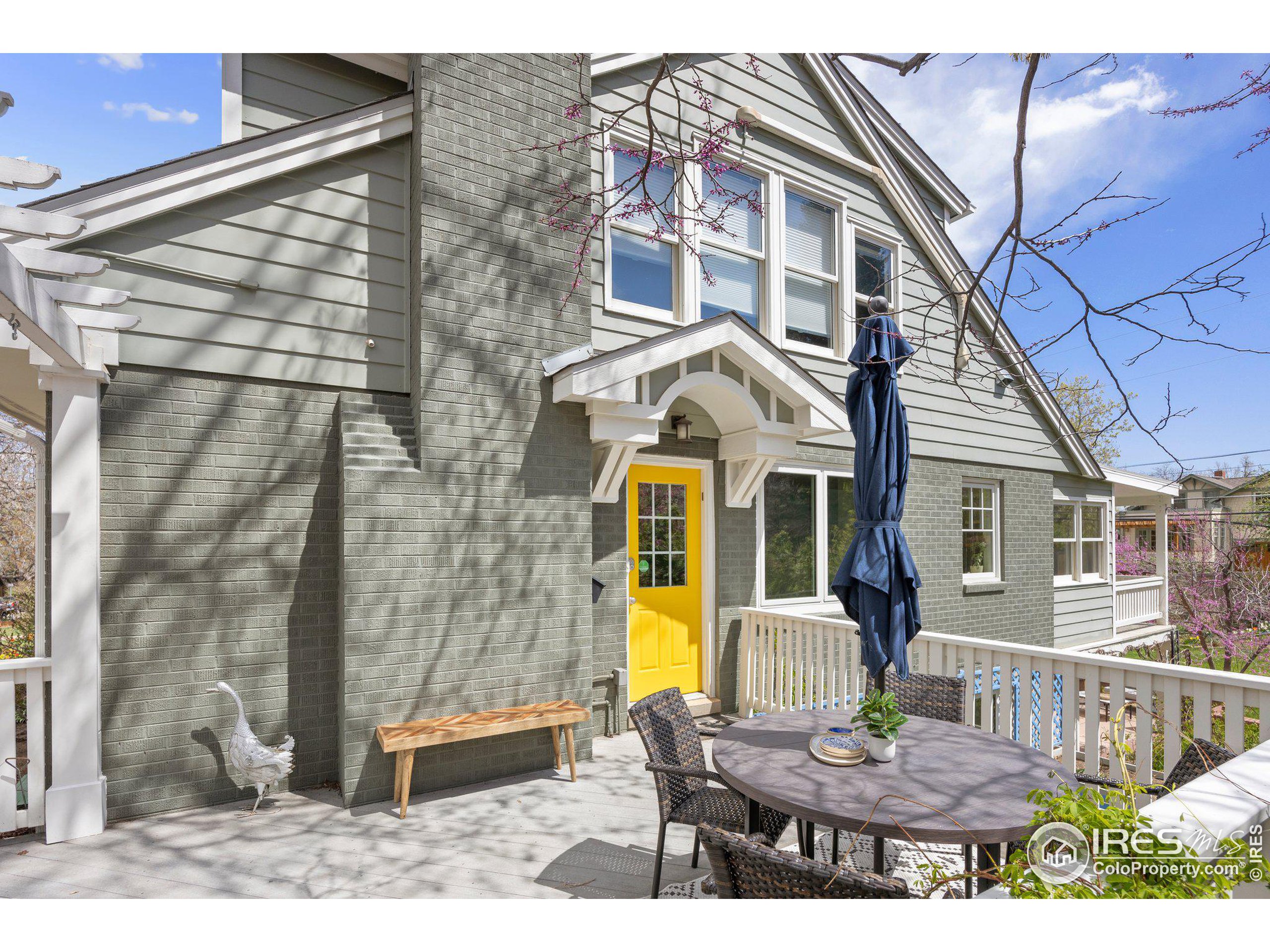 860 Grant Pl